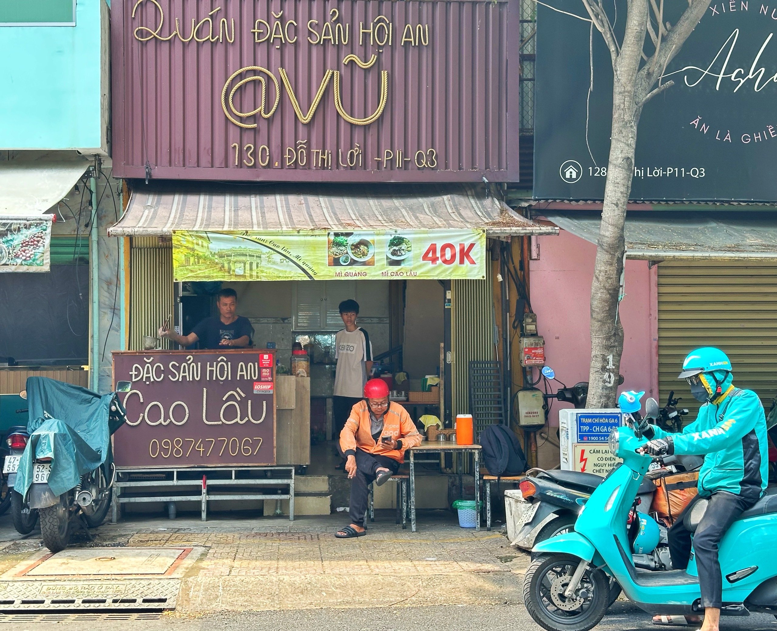 Quán cao lầu Hội An có 1-0-2 ở TP.HCM của ông chủ 'quái kiệt' người xứ Quảng - Ảnh 1.