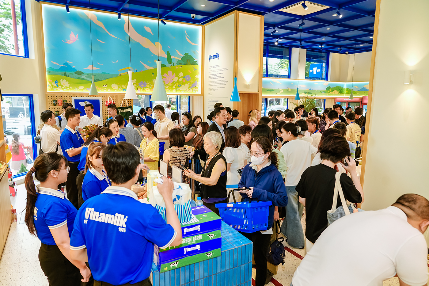 Vinamilk là doanh nghiệp sữa duy nhất của Việt Nam trong Fortune 500 Đông Nam Á- Ảnh 4. Vinamilk là doanh nghiệp sữa duy nhất của Việt Nam trong Fortune 500 Đông Nam Á- Ảnh 4.