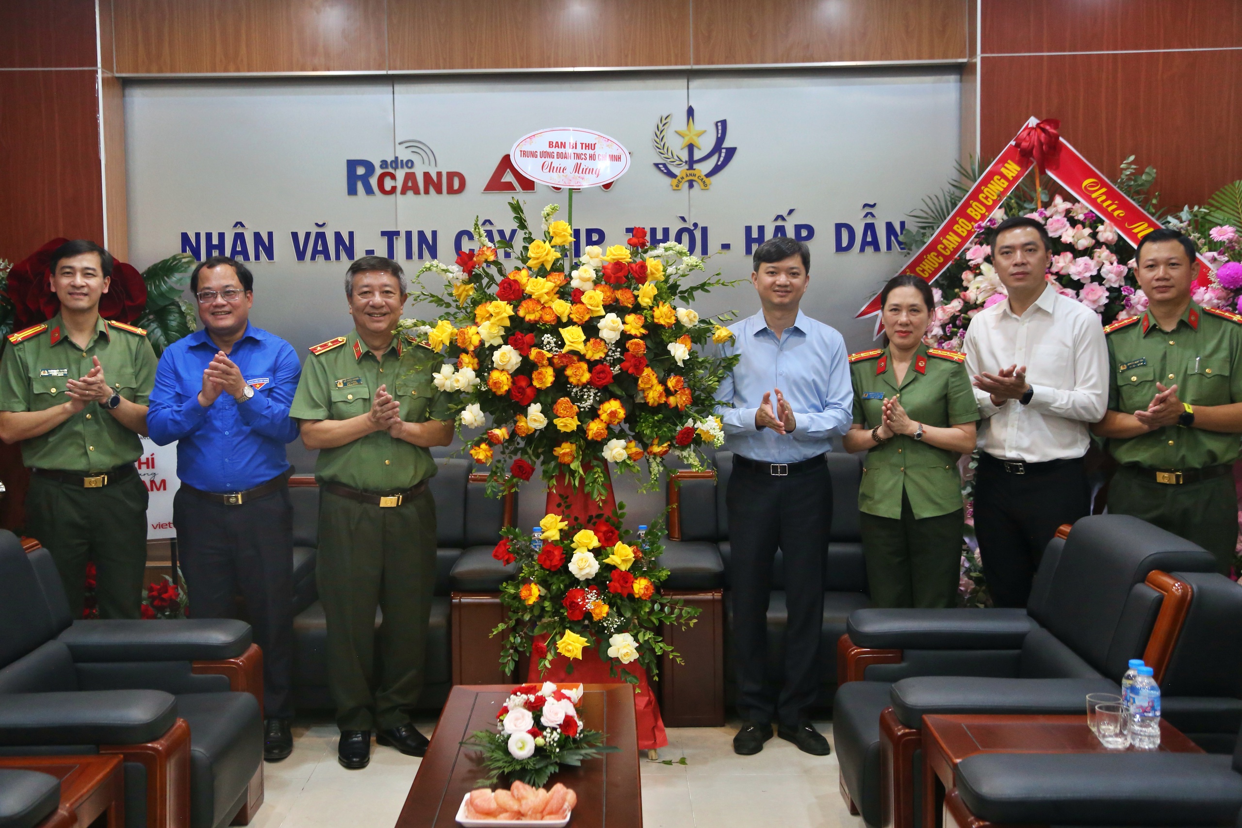 Anh Nguyễn Minh Triết chúc mừng các cơ quan báo chí nhân ngày 21.6- Ảnh 7. Anh Nguyễn Minh Triết chúc mừng các cơ quan báo chí nhân ngày 21.6- Ảnh 7.