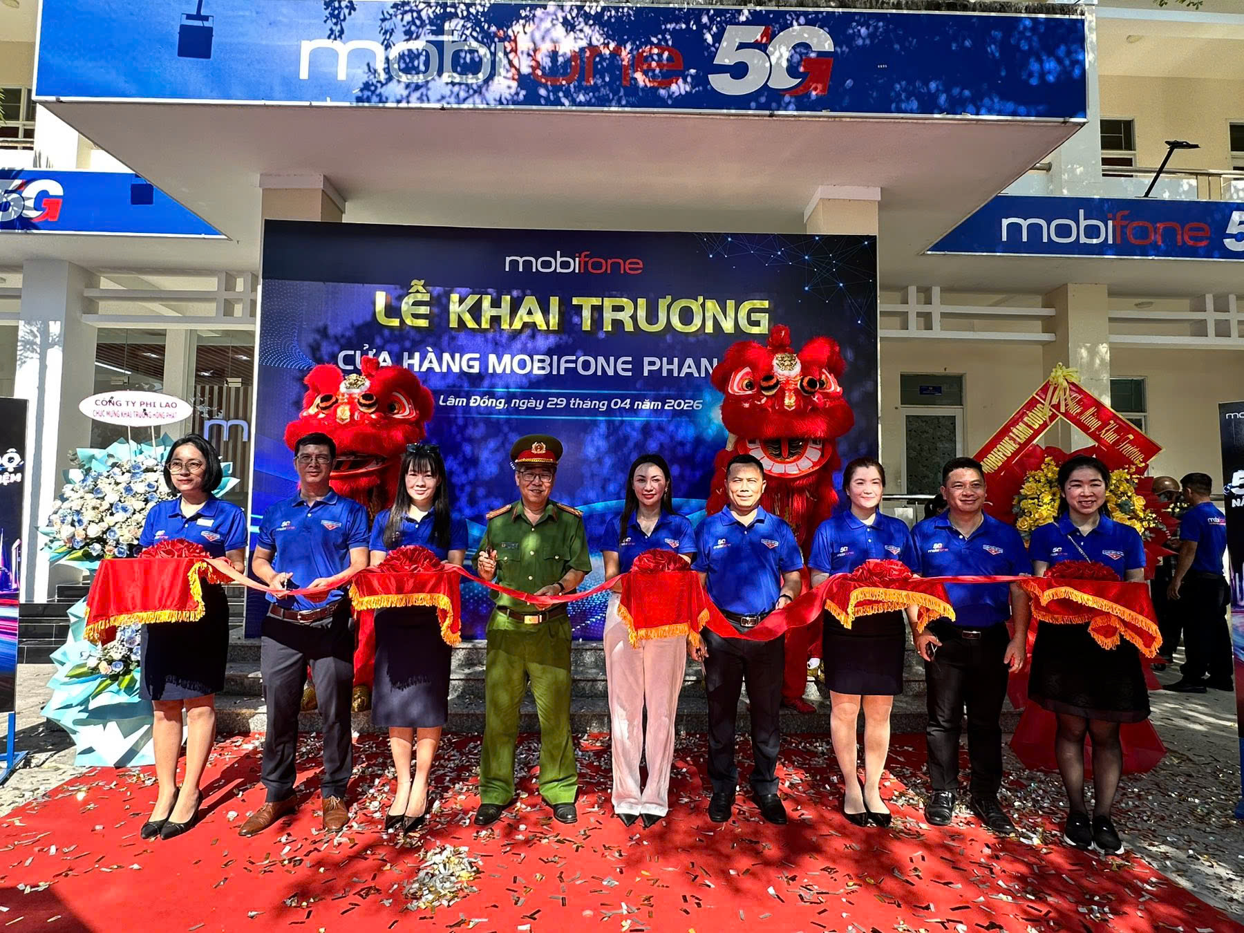 MobiFone Lâm Đồng đồng hành cùng người dân trên hành trình chuyển đổi số - Ảnh 1.