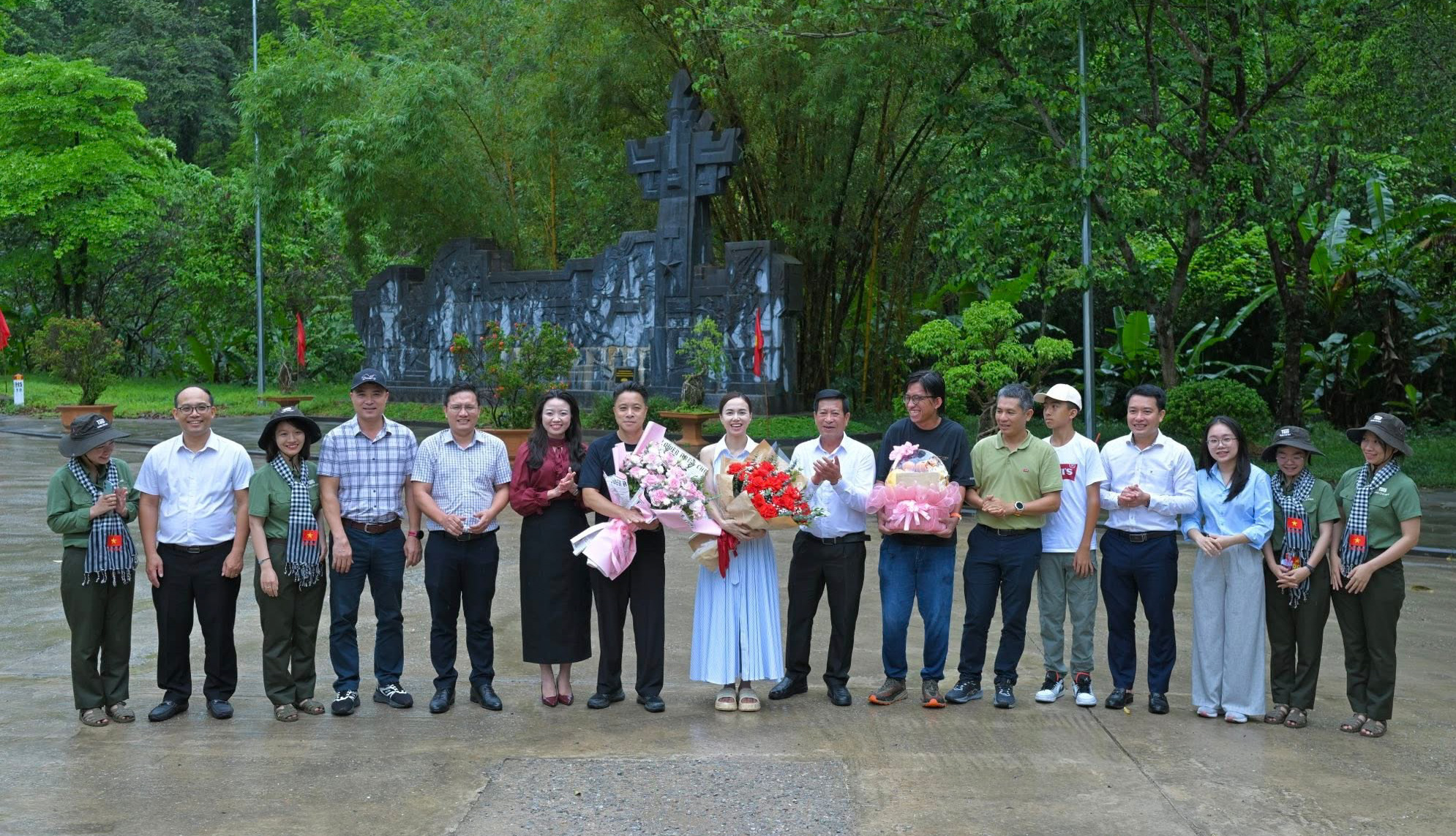 Những làng quê 'vụt sáng' thành… phim trường- Ảnh 3. Những làng quê 'vụt sáng' thành… phim trường- Ảnh 3.