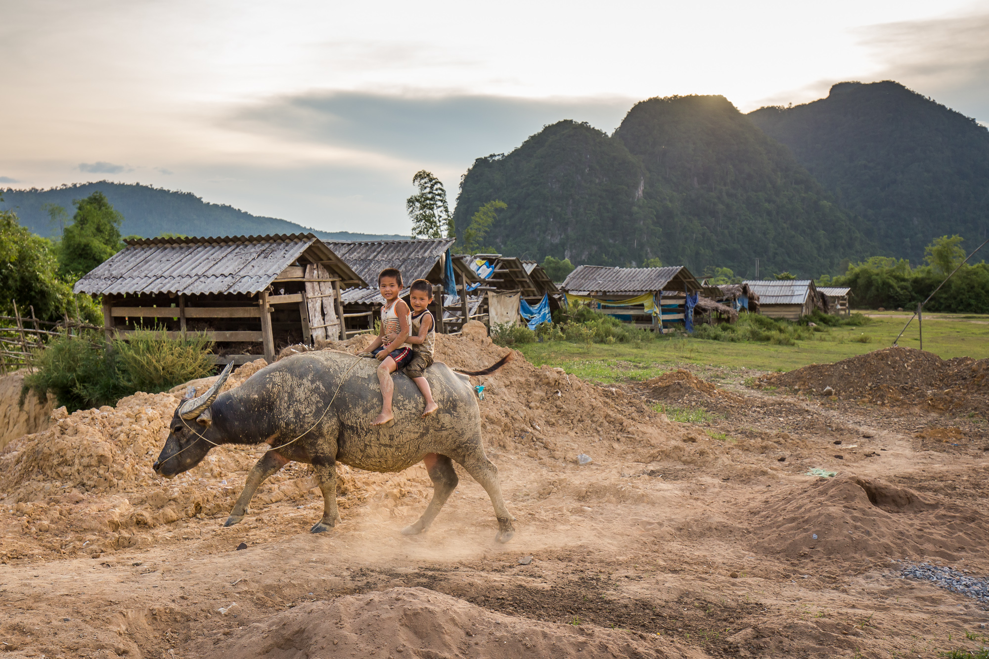 Những làng quê 'vụt sáng' thành… phim trường- Ảnh 5.
