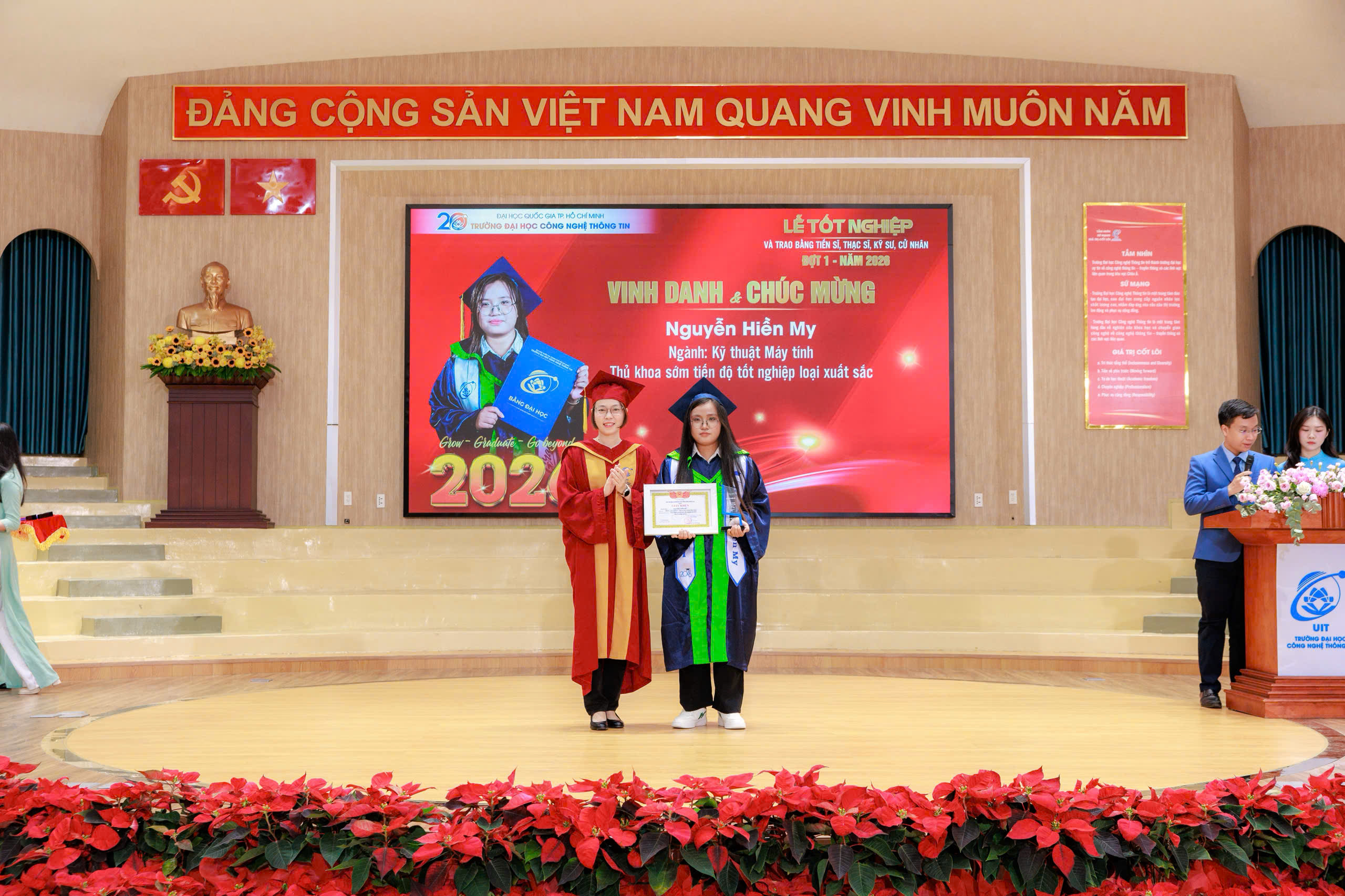 Từ nữ sinh chuyên toán tới thủ khoa sớm tiến độ ngành Kỹ thuật máy tính - Ảnh 2.