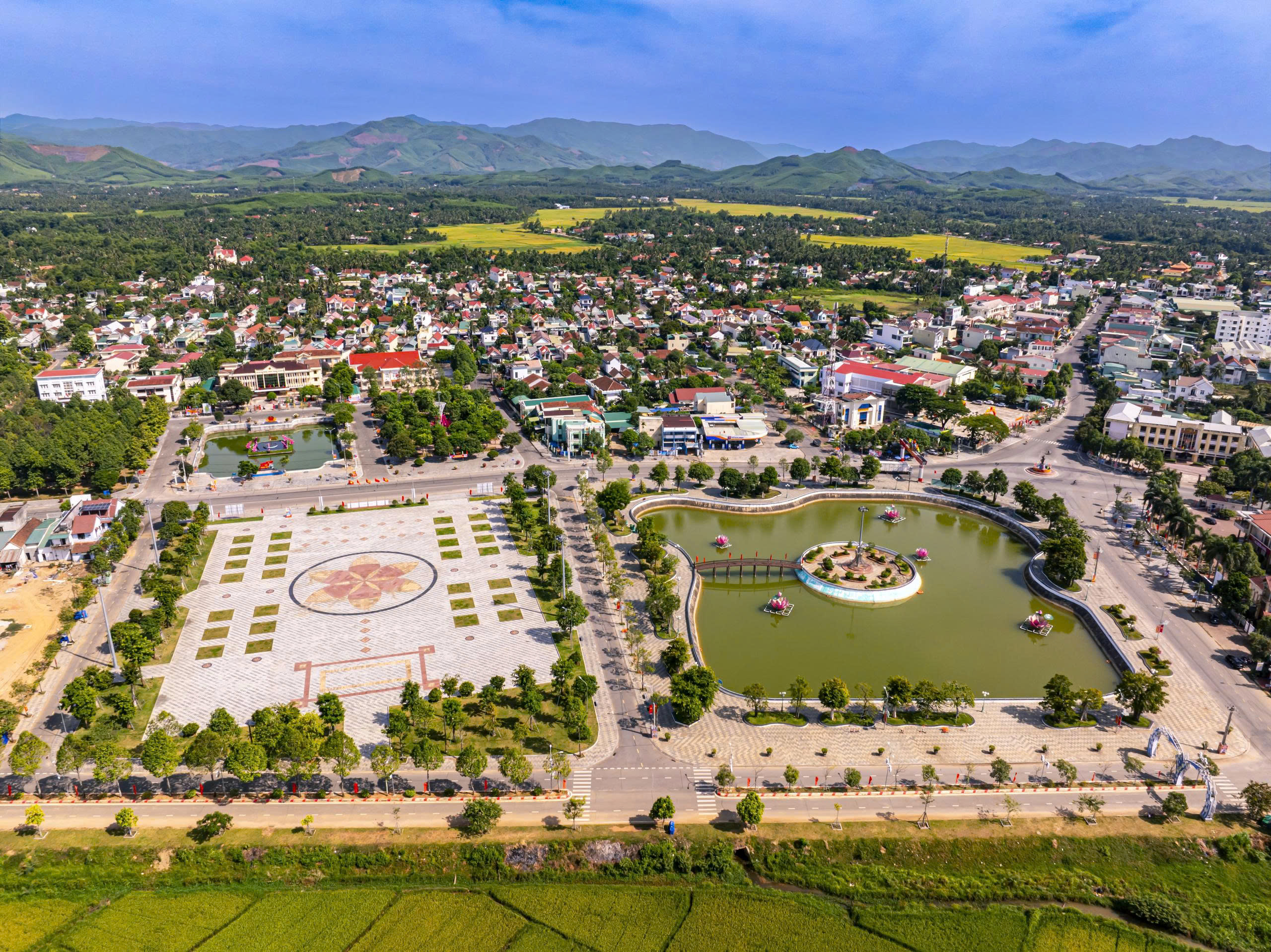 Hoài Ân vươn mình trên hành trình chuyển đổi số- Ảnh 1. Hoài Ân vươn mình trên hành trình chuyển đổi số- Ảnh 1.