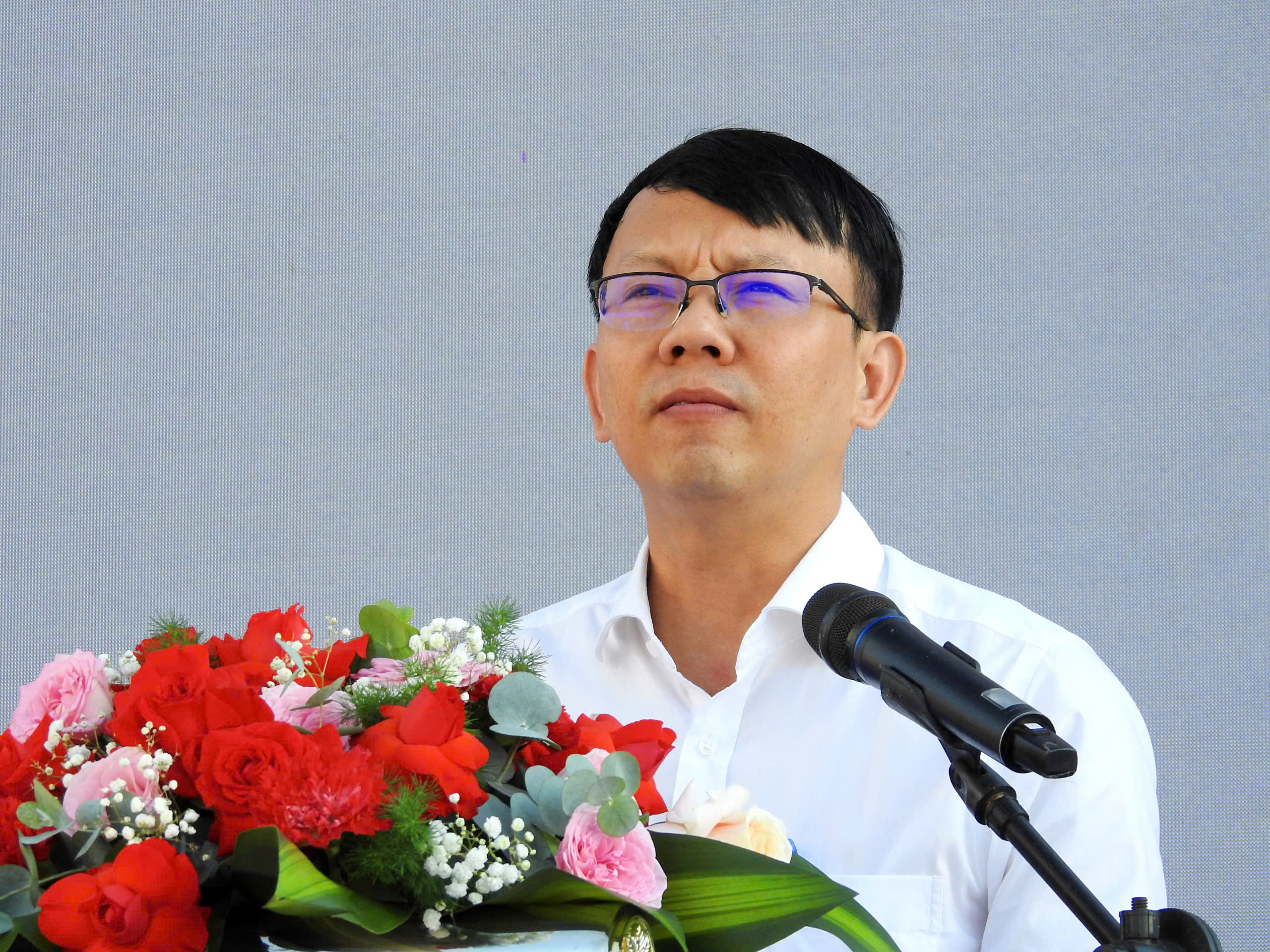 Hàng nghìn người hòa nhịp Ngày hội tiếng Anh tại Khánh Hòa- Ảnh 1. Hàng nghìn người hòa nhịp Ngày hội tiếng Anh tại Khánh Hòa- Ảnh 1.
