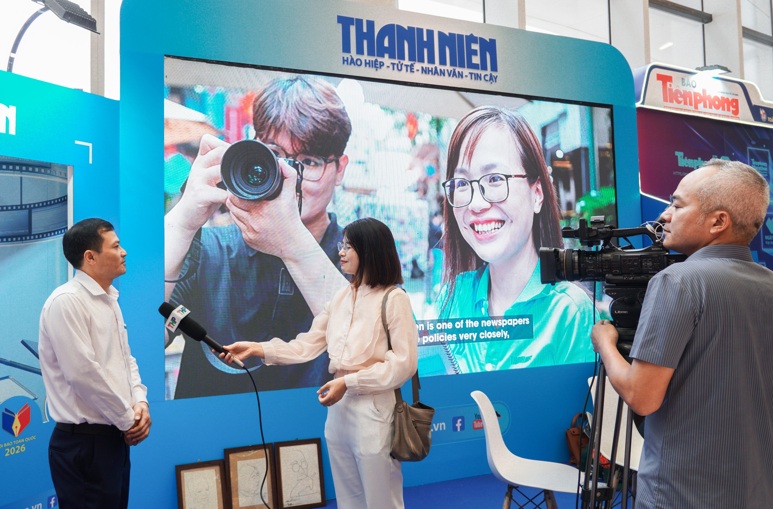 Gian trưng b&agrave;y của B&aacute;o Thanh Ni&ecirc;n g&acirc;y ấn tượng tại Hội B&aacute;o to&agrave;n quốc - Ảnh 7.