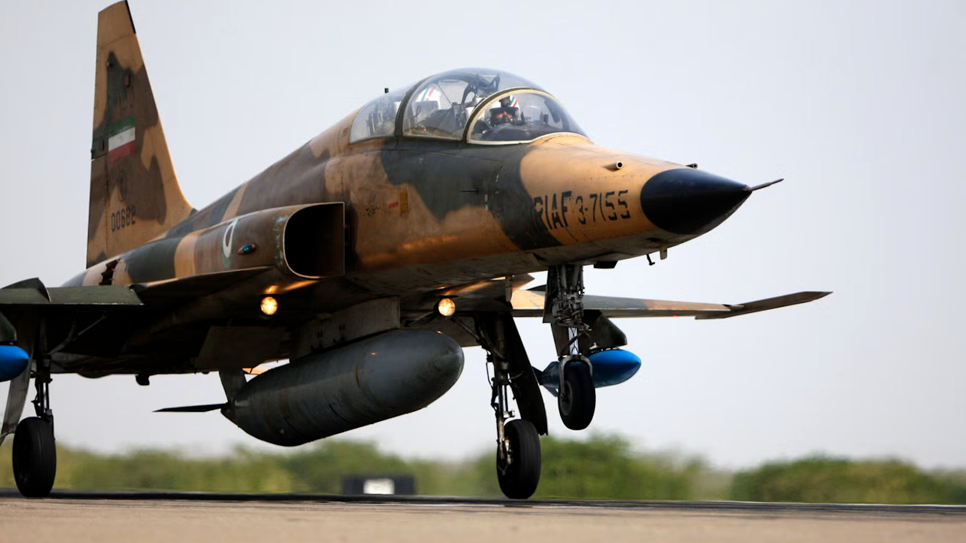 Cuộc tập kích táo bạo bằng tiêm kích Iran vào căn cứ Mỹ ở Kuwait - Ảnh 1.