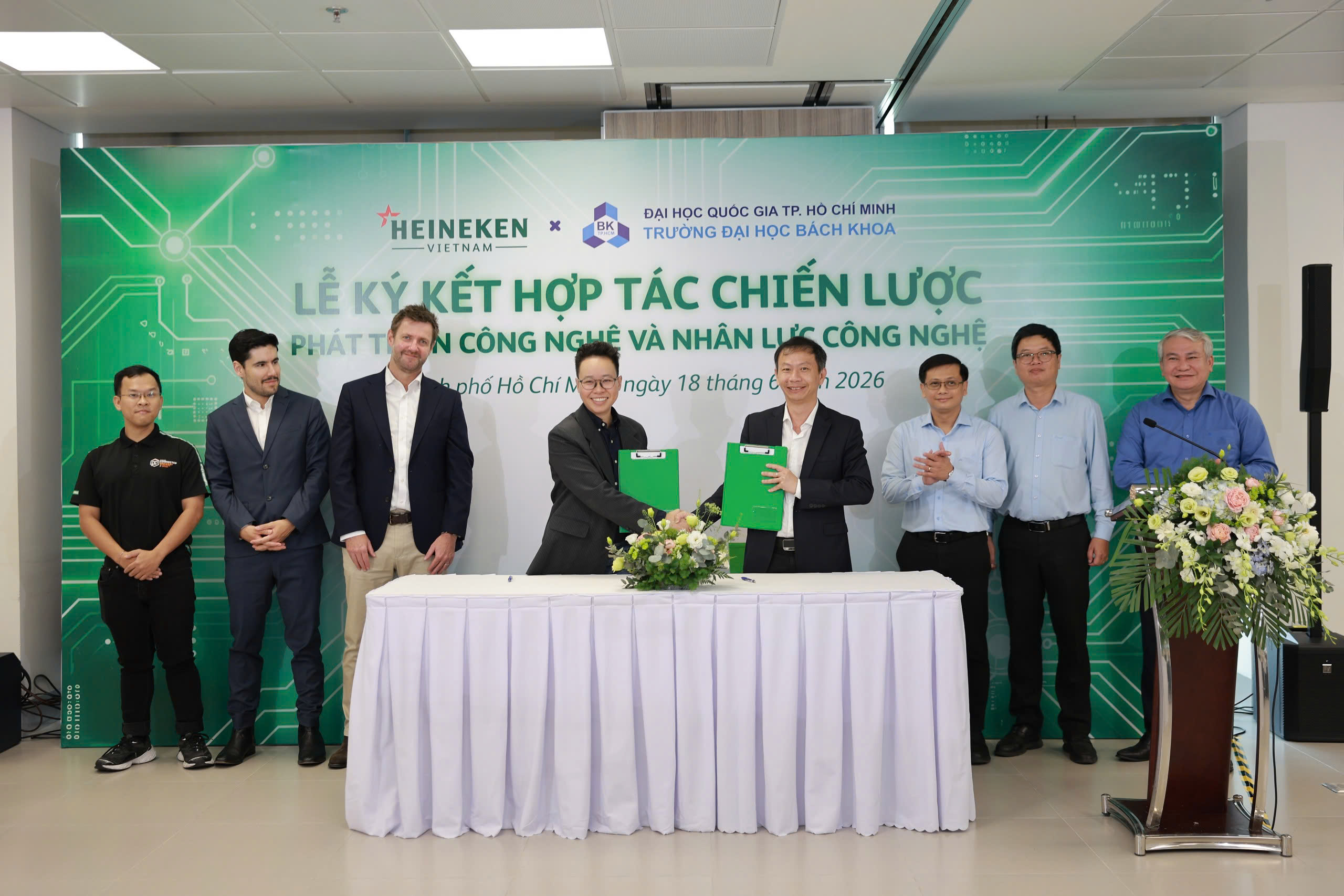 HEINEKEN Việt Nam hợp tác Đại học Bách Khoa TP.HCM phát triển công nghệ và nhân lực- Ảnh 1. HEINEKEN Việt Nam hợp tác Đại học Bách Khoa TP.HCM phát triển công nghệ và nhân lực- Ảnh 1.