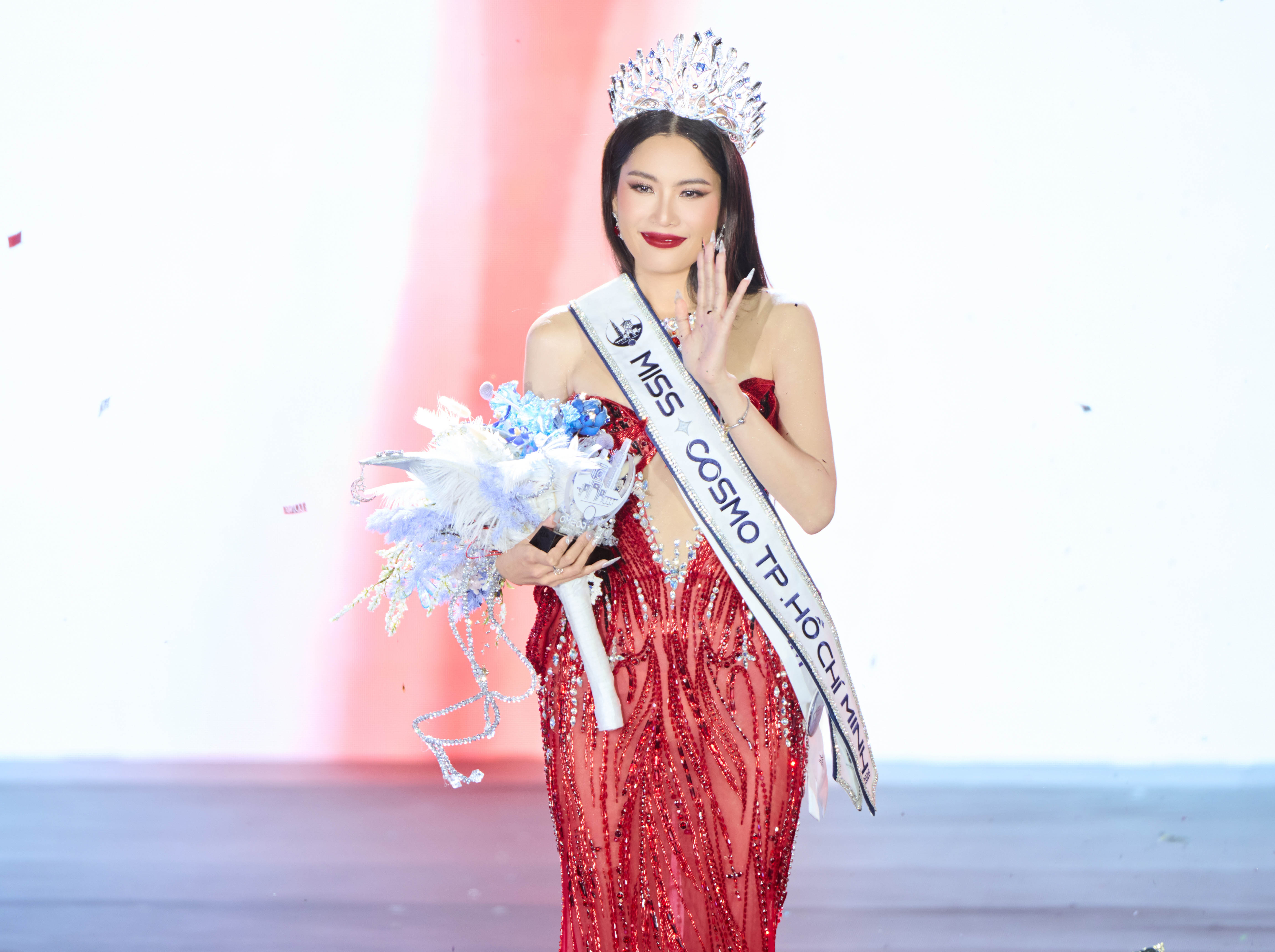 Nguyễn Thị Lệ Nam đăng quang Miss Cosmo TP.HCM 2026- Ảnh 1. Nguyễn Thị Lệ Nam đăng quang Miss Cosmo TP.HCM 2026- Ảnh 1.