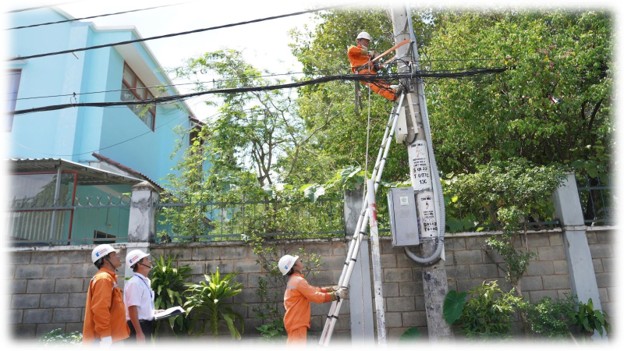 Những con người đã giữ cho thành phố này sáng mãi - Ảnh 2.