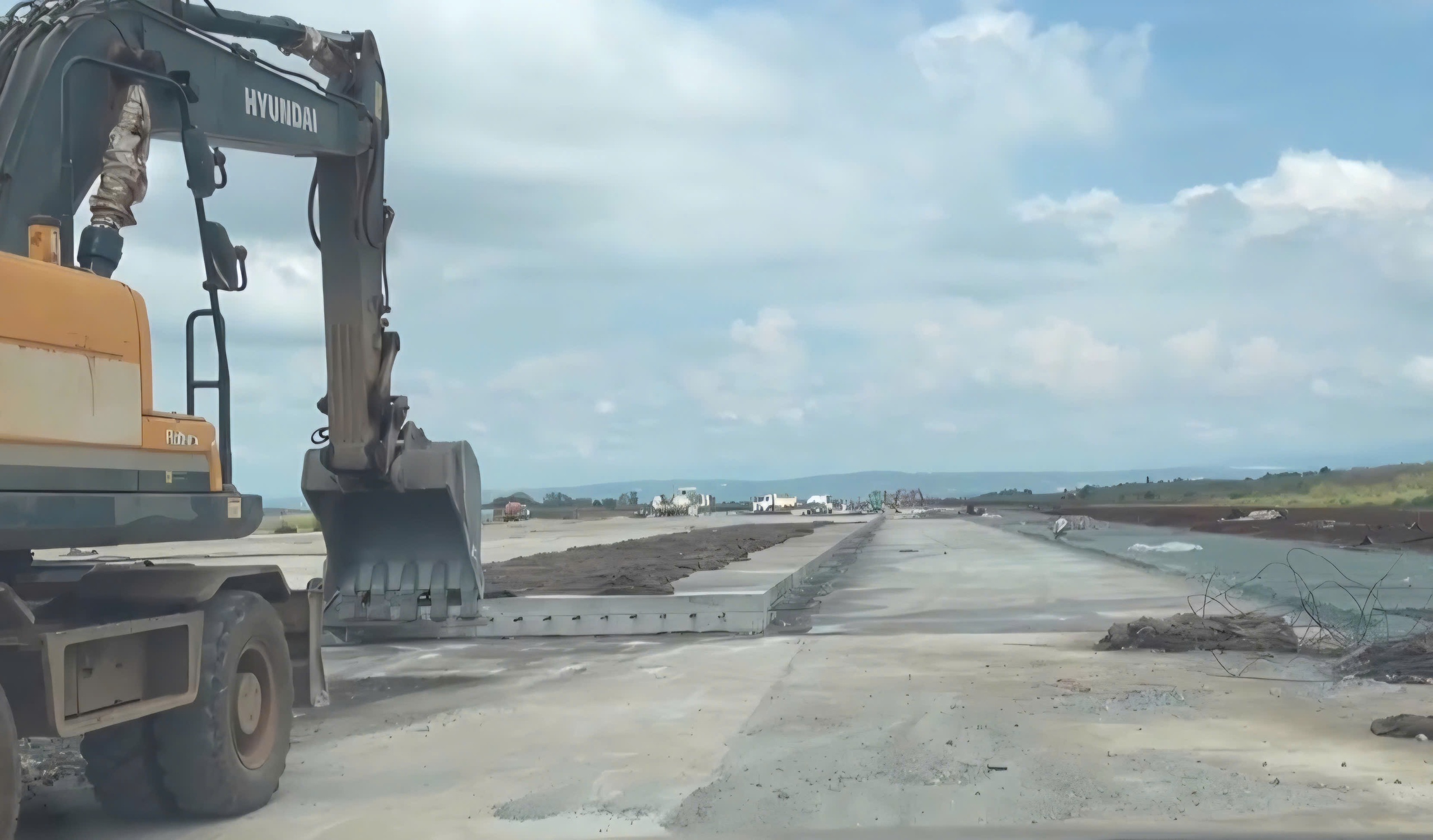 Sân bay Liên Khương sau 3 tháng đóng cửa nâng cấp, đạt tiến độ thế nào?- Ảnh 6.