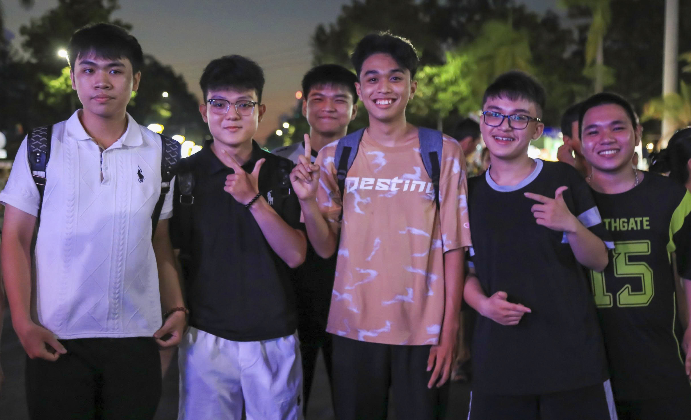 Hàng ngàn người hòa mình vào lễ hội sắc màu biển đảo Quảng Ngãi- Ảnh 4. Hàng ngàn người hòa mình vào lễ hội sắc màu biển đảo Quảng Ngãi- Ảnh 4.