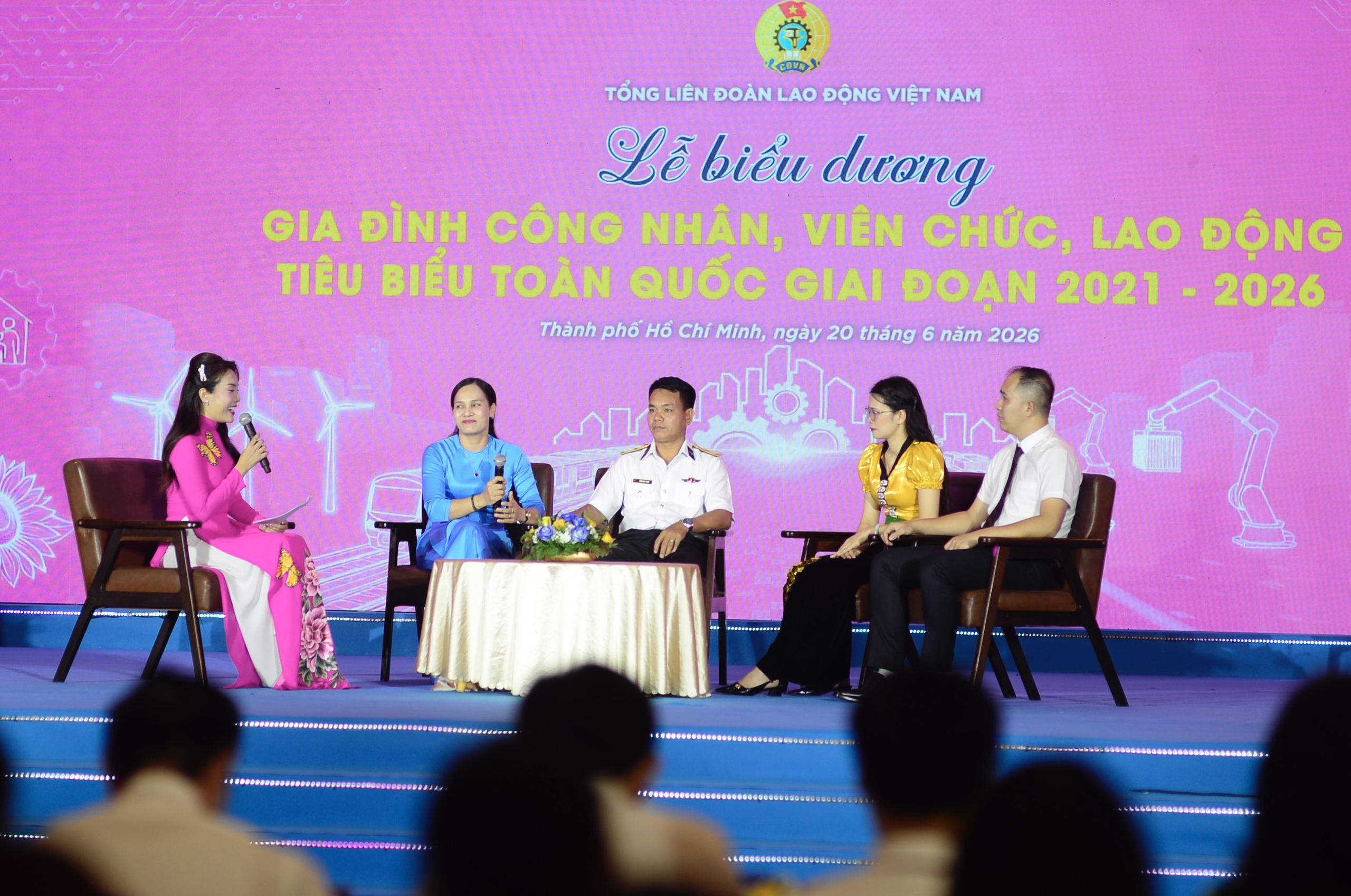 95 gia đình toàn quốc được biểu dương:  - Ảnh 2.