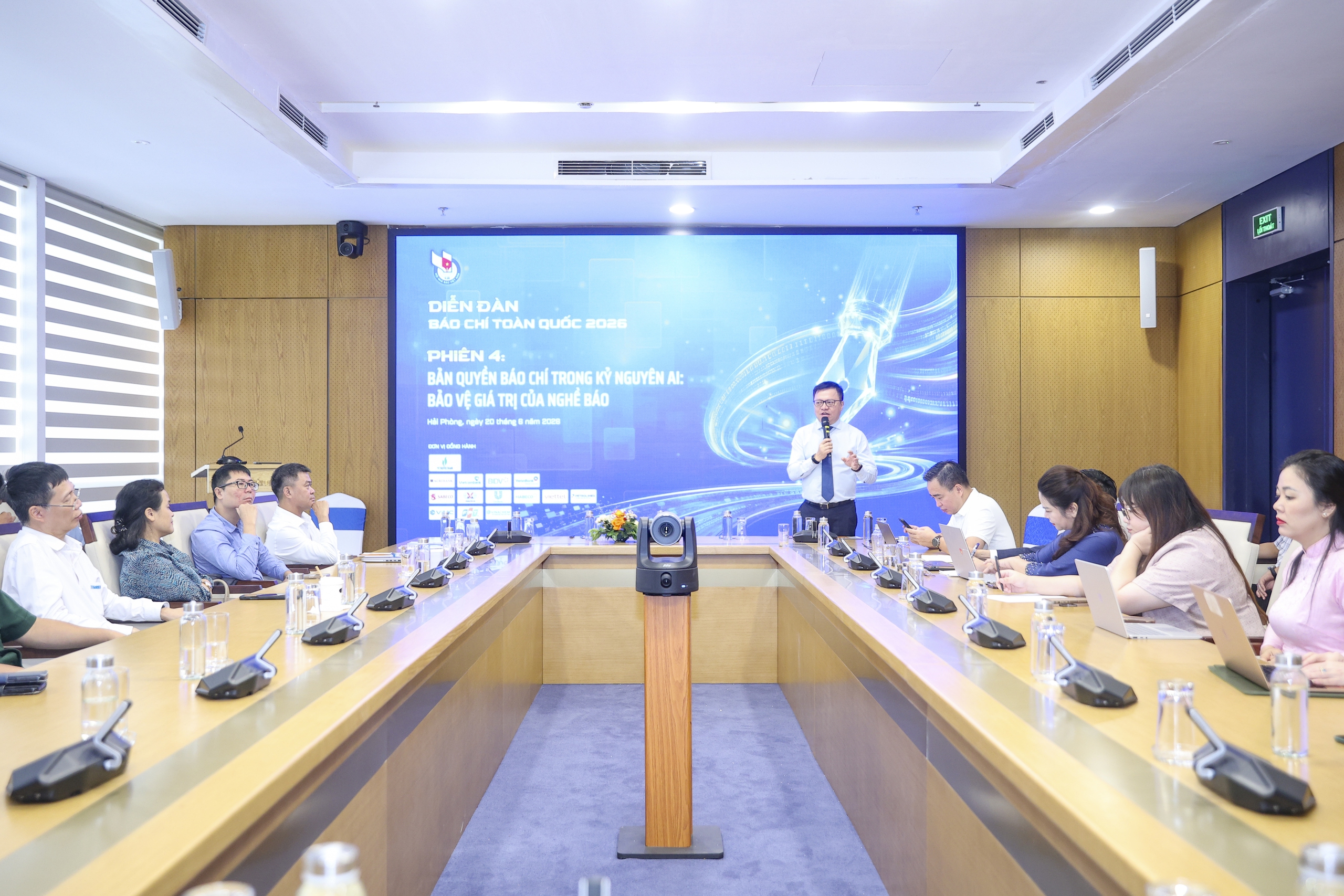 Giải bài toán bản quyền báo chí trong kỷ nguyên AI - Ảnh 1.