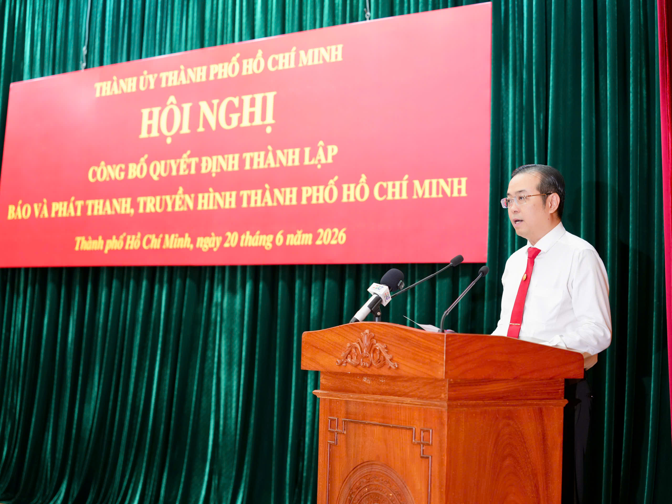  Đằng sau mỗi măng-sét là tâm huyết, thanh xuân người làm báo- Ảnh 5.