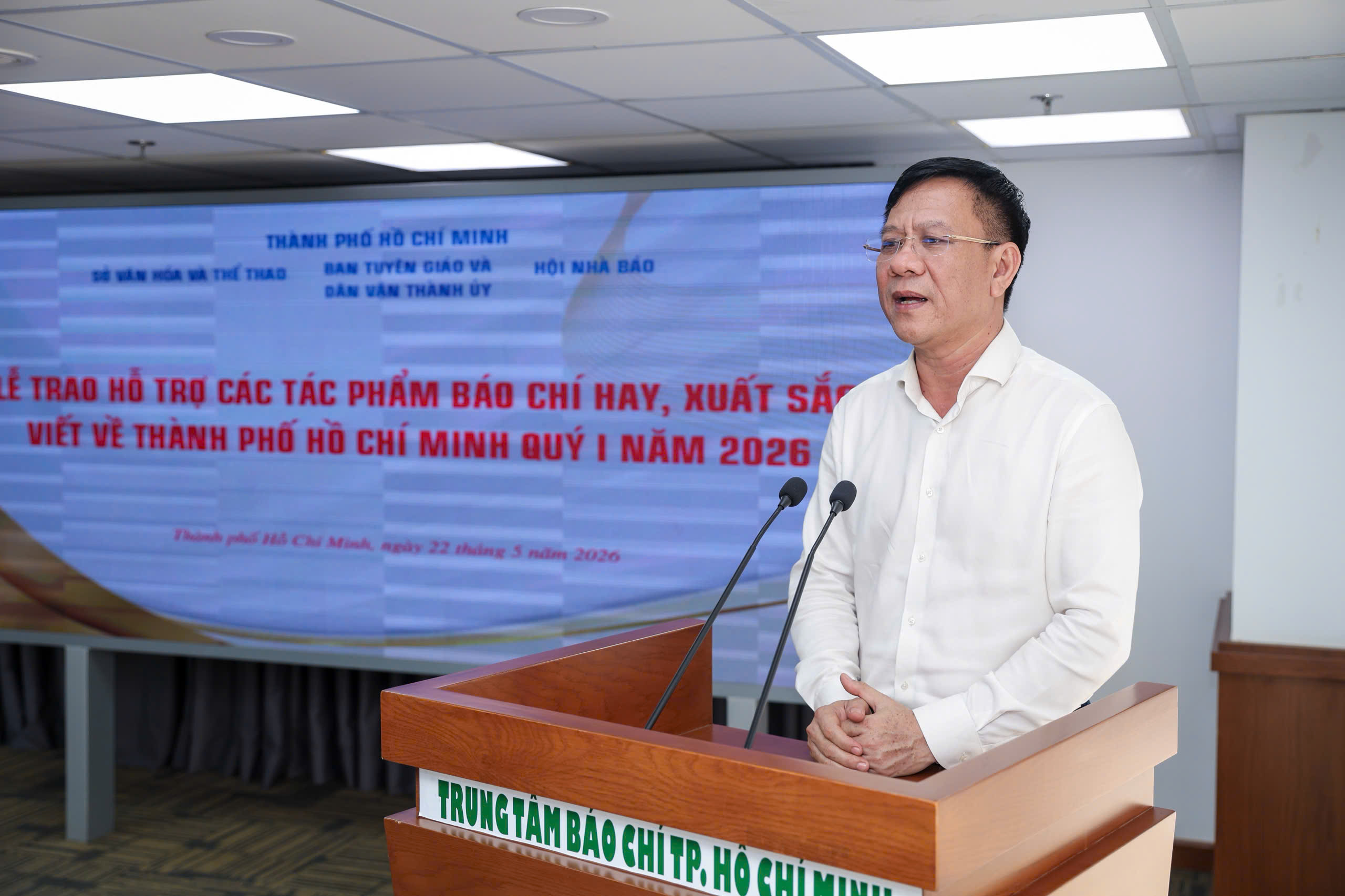Báo chí phải trở thành 'ngọn hải đăng' giữa biển thông tin- Ảnh 4. Báo chí phải trở thành 'ngọn hải đăng' giữa biển thông tin- Ảnh 4.