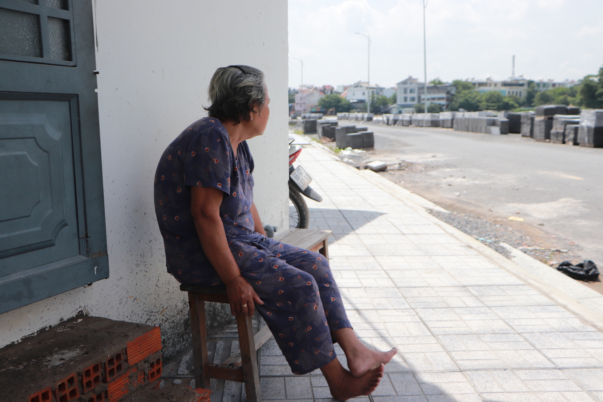 Từng là nơi heo hút ven sông, người dân mong ngóng gì về công trình  - Ảnh 2.