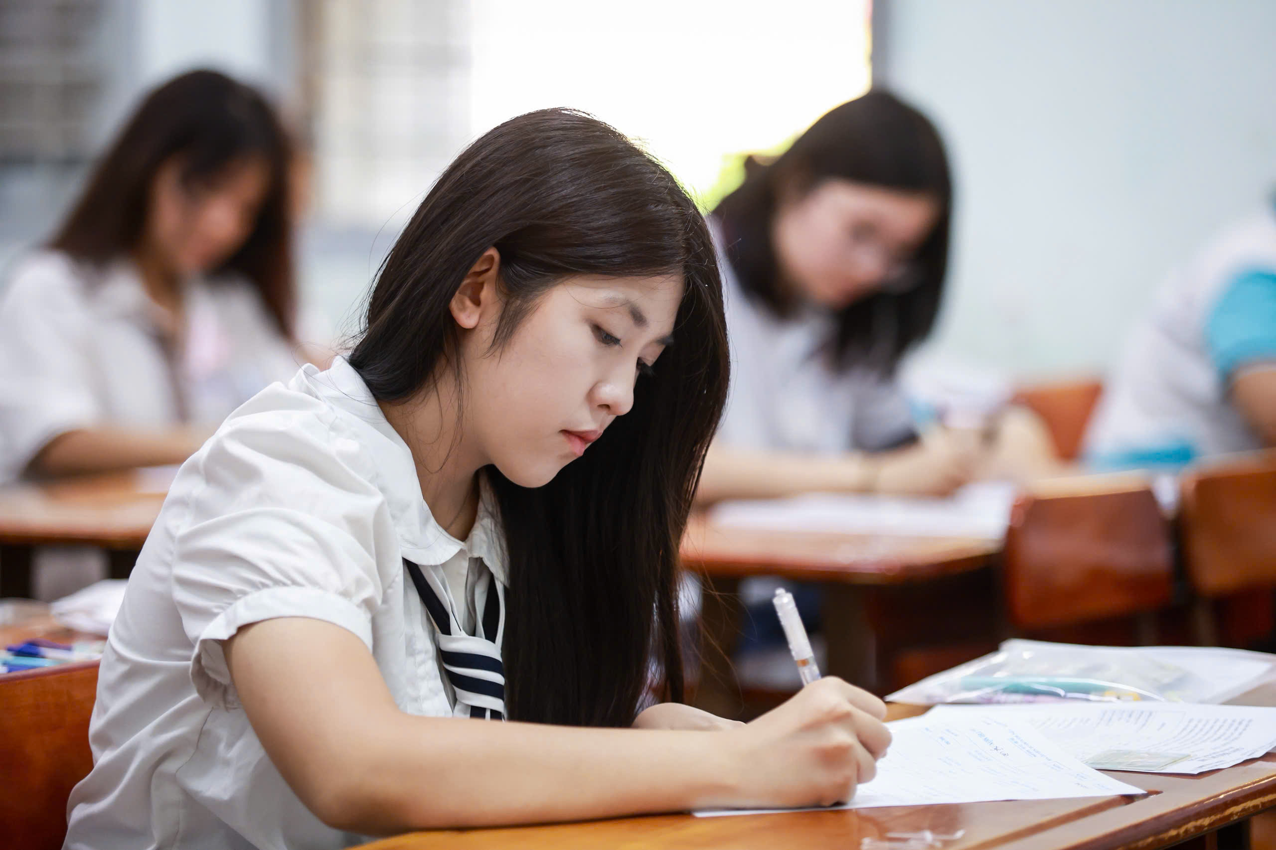 Hướng dẫn chấm ngữ văn tốt nghiệp THPT 2026: Thí sinh xuất sắc có thể bị điểm thấp Hướng dẫn chấm ngữ văn tốt nghiệp THPT 2026: Thí sinh xuất sắc có thể bị điểm thấp - Ảnh 1.