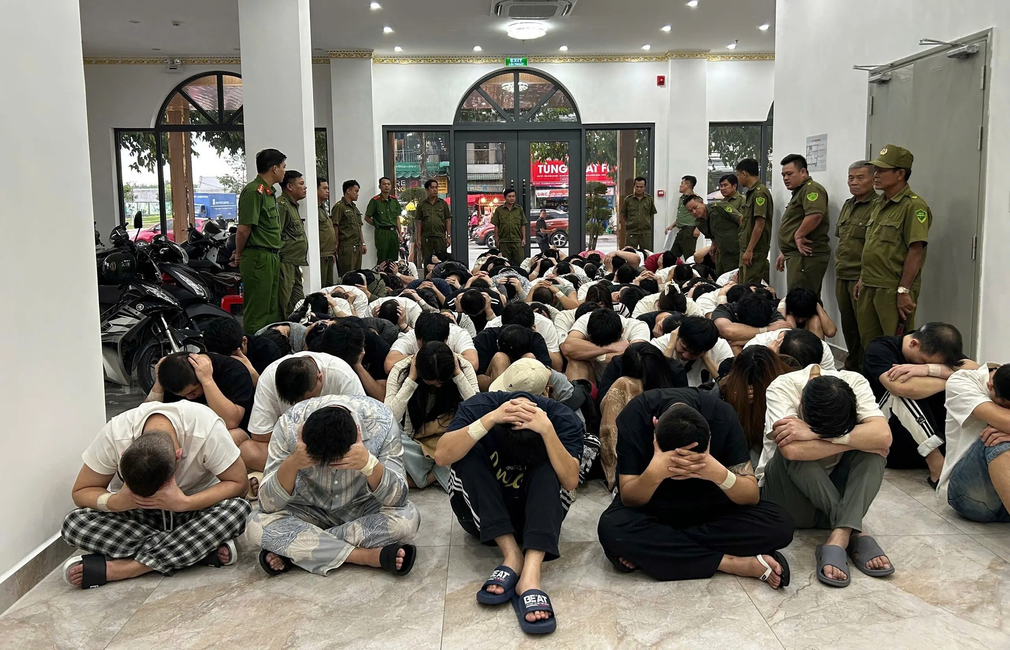 TP.HCM: Triệt phá các ổ nhóm lừa đảo, xử lý người nước ngoài vi phạm pháp luật - Ảnh 1.