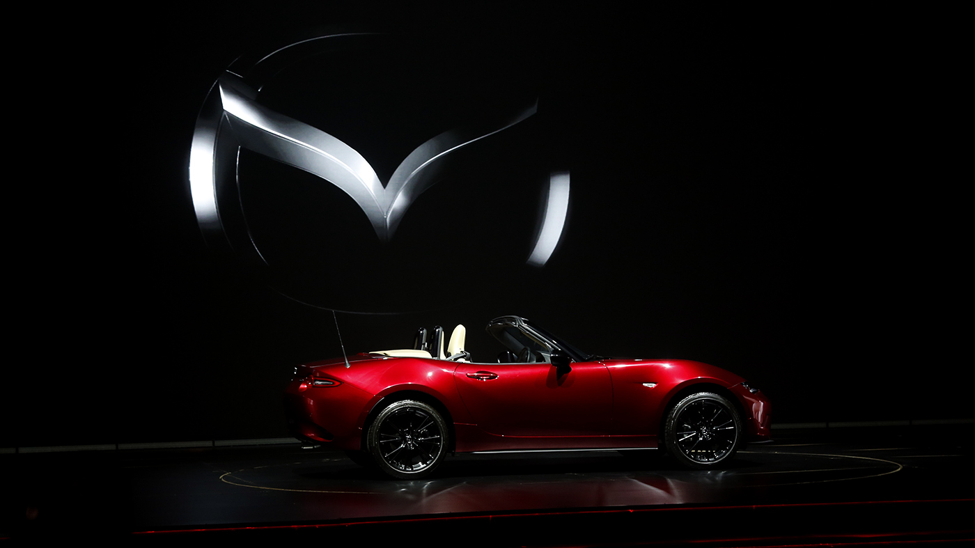 'Xe chơi' Mazda MX-5 Miata giá từ 1,3 tỉ đồng hút khách - Ảnh 2.