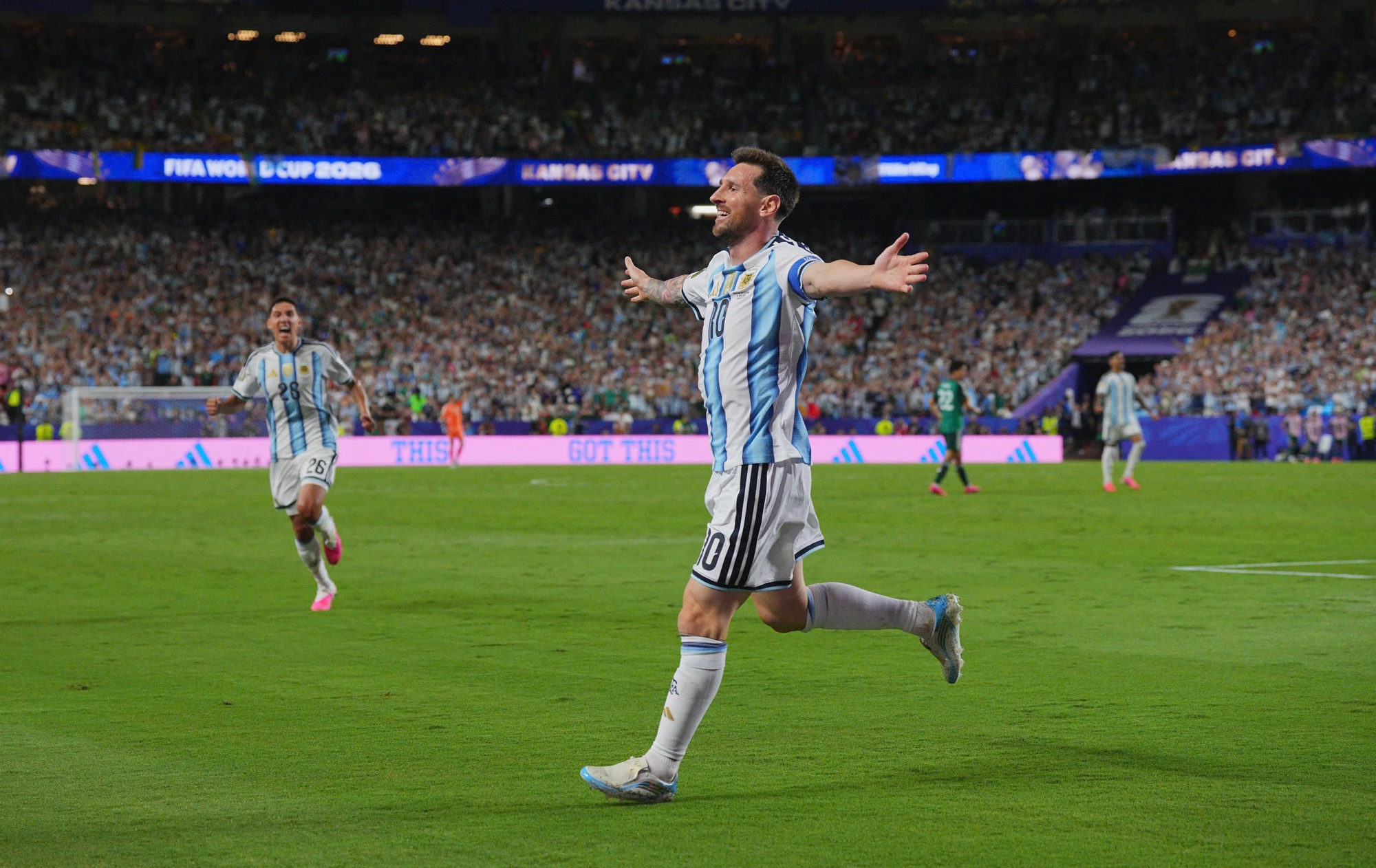 Messi viết tiếp câu chuyện lịch sử World Cup- Ảnh 1. Messi viết tiếp câu chuyện lịch sử World Cup- Ảnh 1.