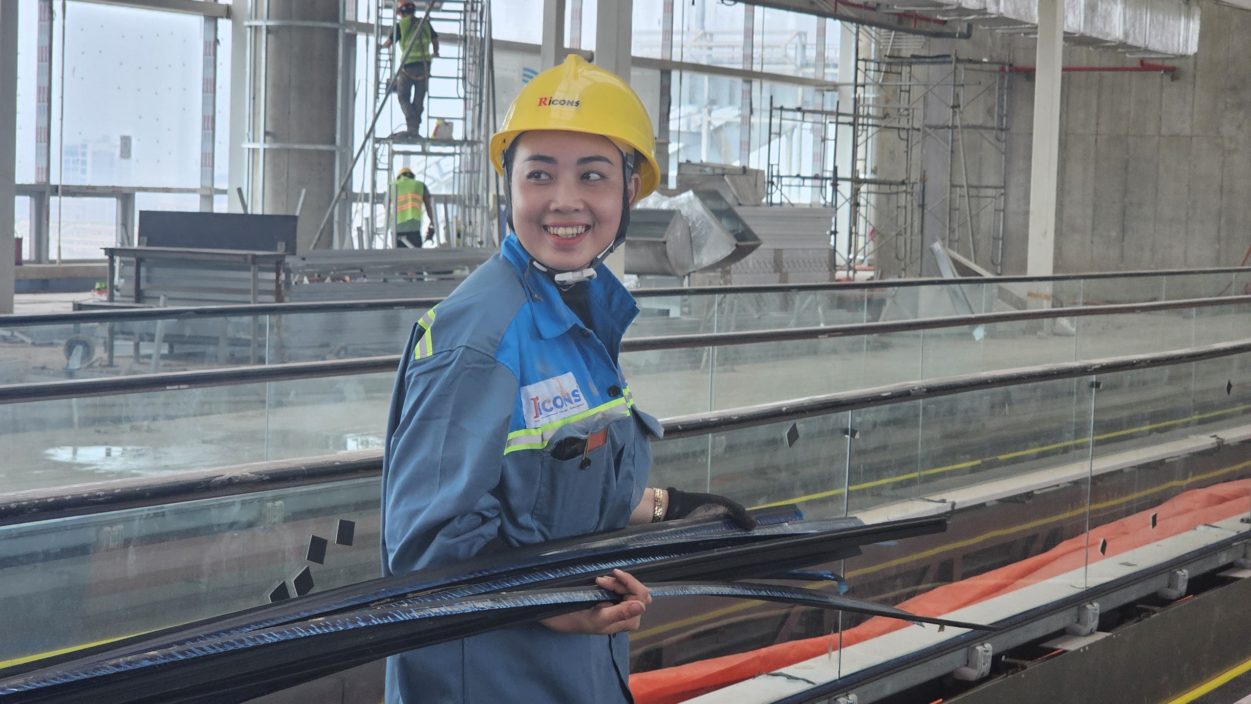 Công trường sân bay Long Thành được tăng cường thêm nhiều nhân công - Ảnh 1.