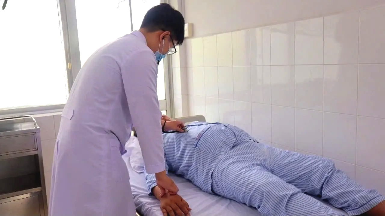 15 công nhân ở Tây Ninh nhập viện ở TP.HCM vì nhiễm độc chì - Ảnh 2.