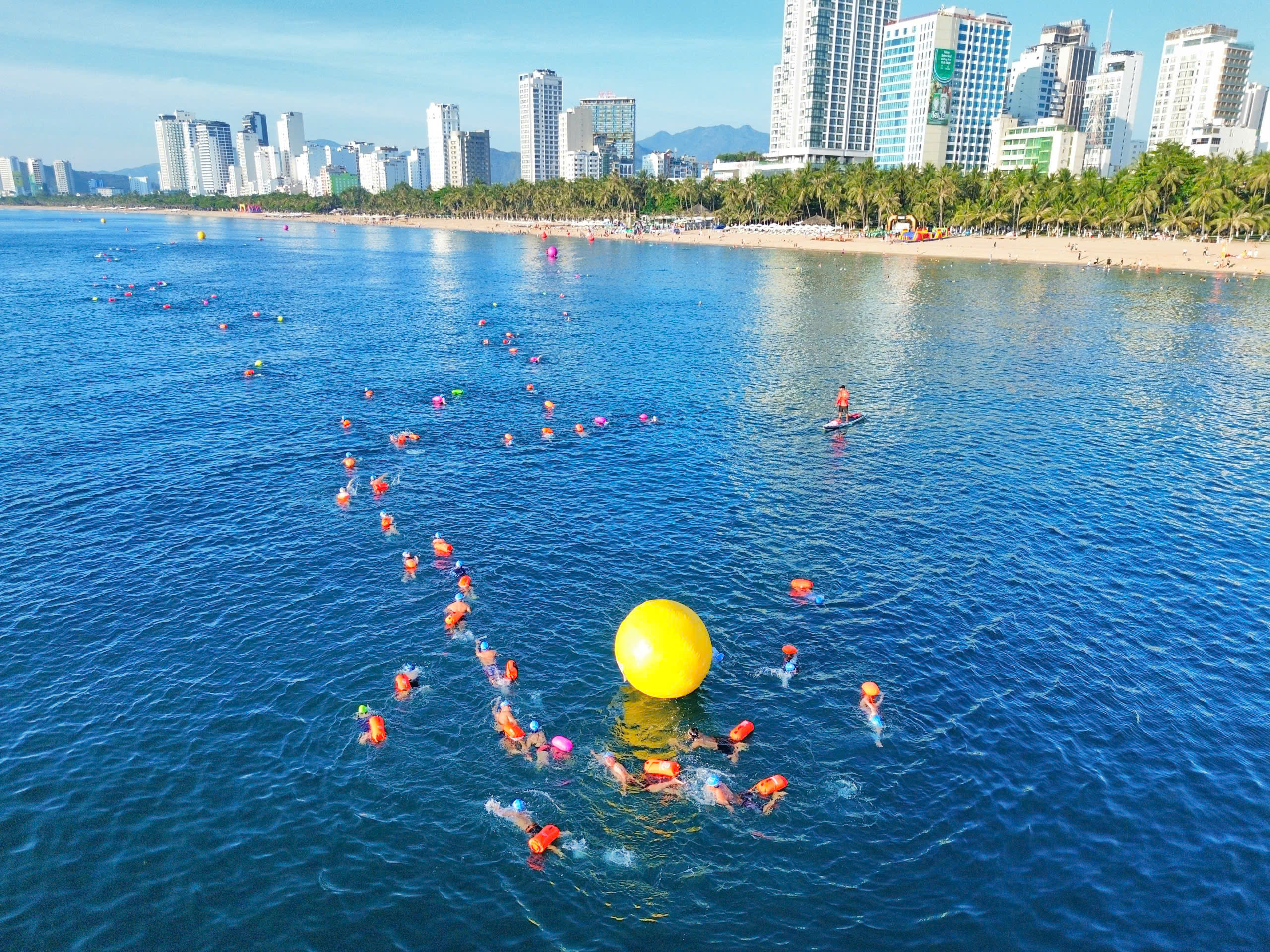 Festival Biển Kh&aacute;nh H&ograve;a 2026: Lần đầu xuất hiện 9 s&acirc;n khấu di động tr&ecirc;n xe hoa- Ảnh 3.