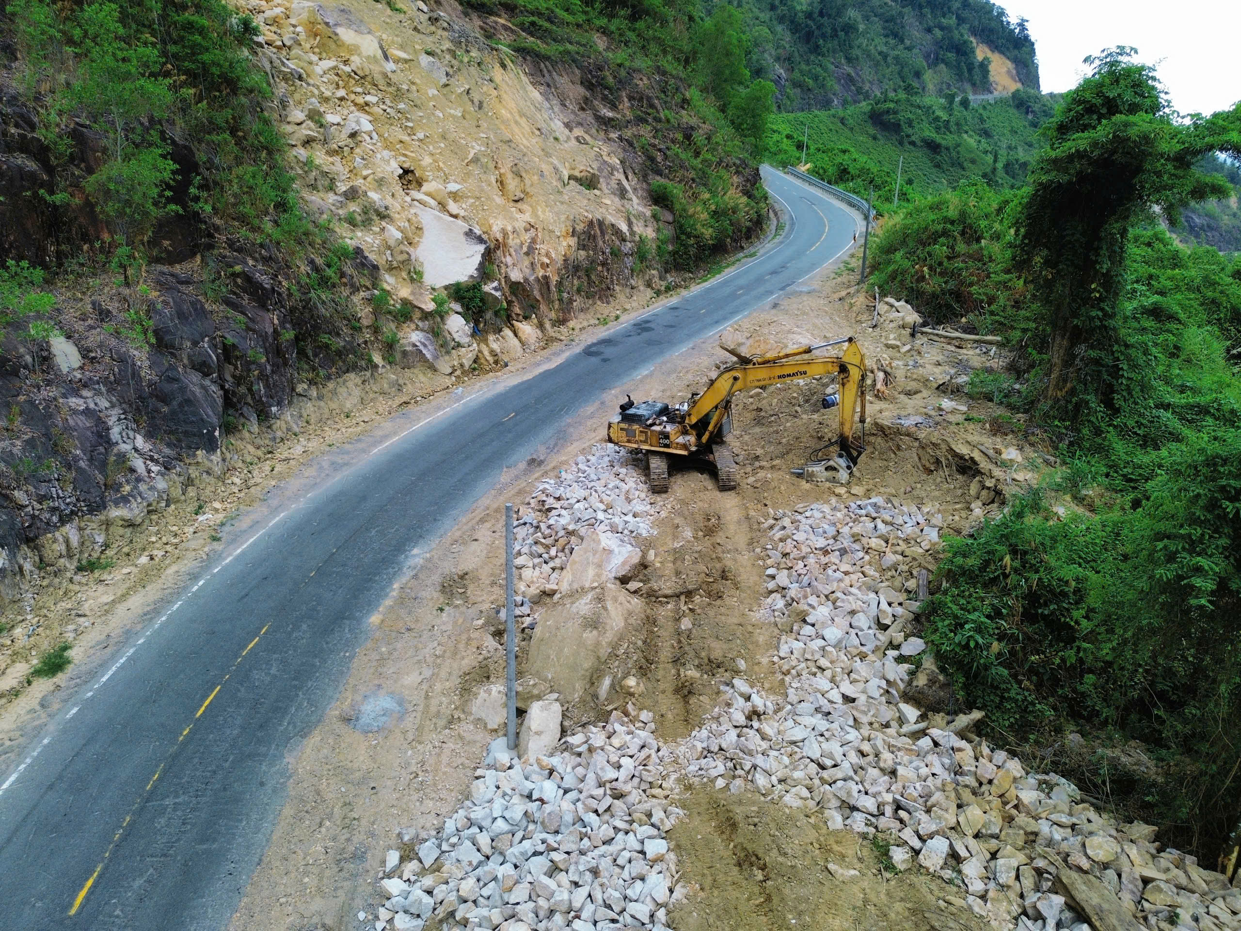 Khẩn trương khắc phục đ&egrave;o Kh&aacute;nh L&ecirc; tr&ecirc;n tuyến Nha Trang - Đ&agrave; Lạt- Ảnh 3.