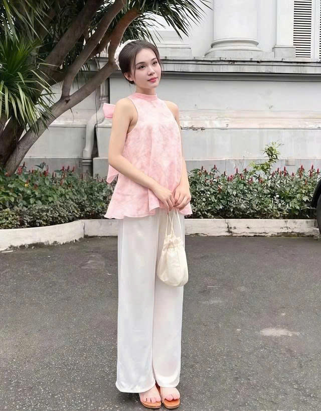 Túi dây rút, phụ kiện giao thoa giữa nét đẹp cổ điển và hiện đại - Ảnh 6.
