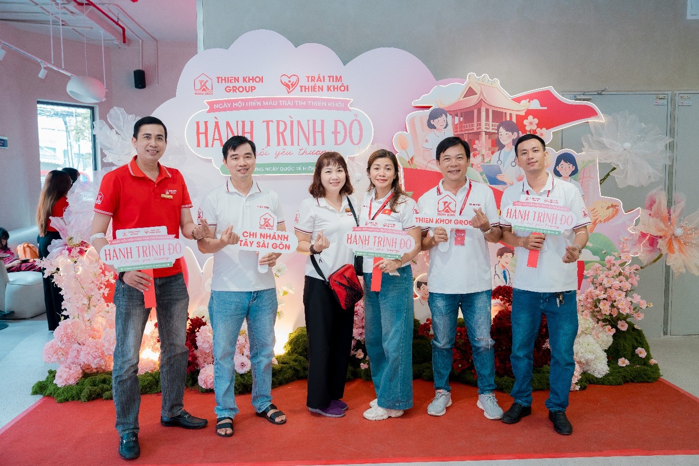 Thiên Khôi Group tiếp nhận 1.335 đơn vị máu từ Hành trình Đỏ 2026 5 Thiên Khôi Group tiếp nhận 1.335 đơn vị máu từ Hành trình Đỏ 2026 - Ảnh 5.