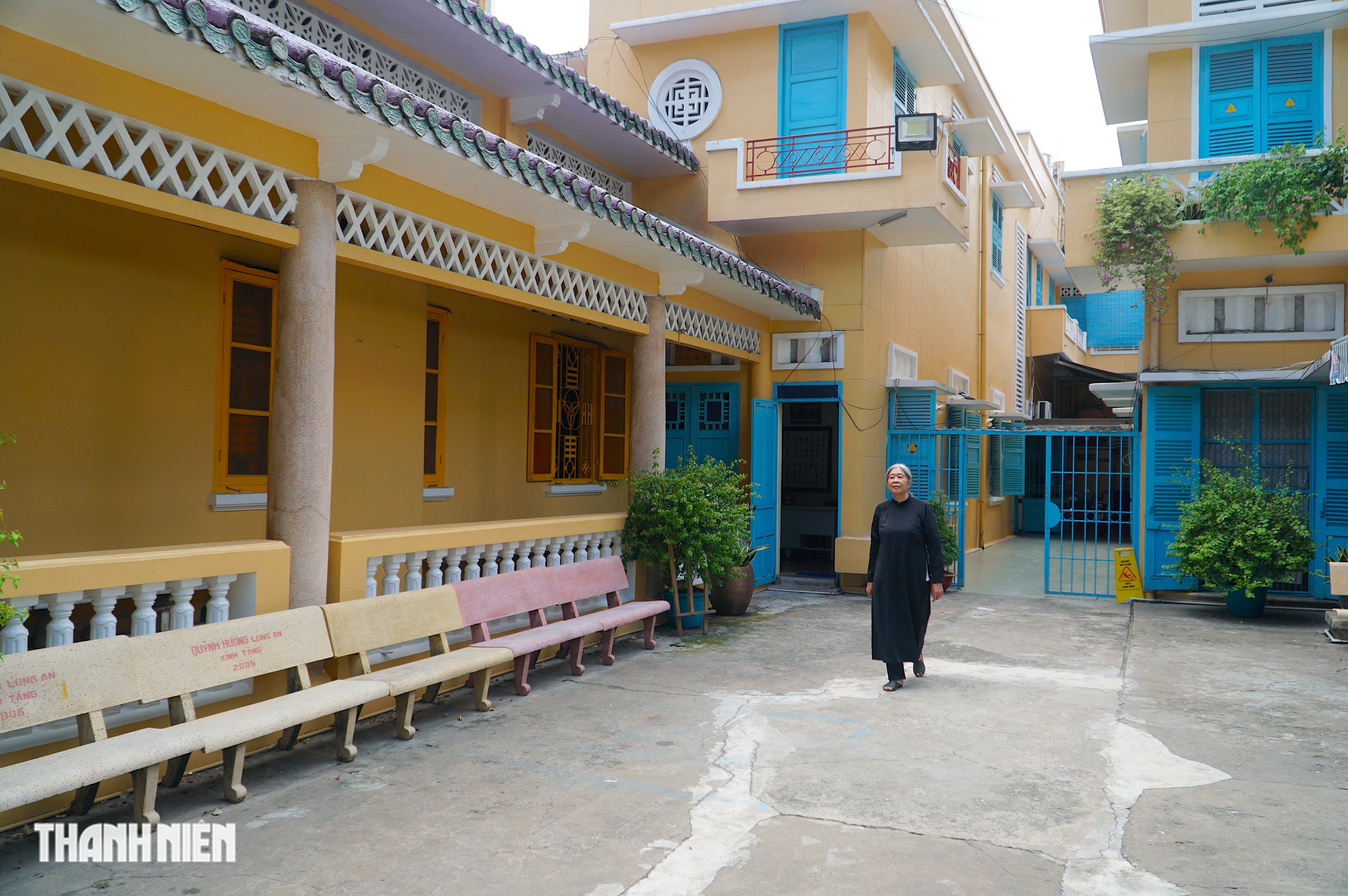 Ngôi chùa ở trung tâm TP.HCM không có tượng Phật, chỉ thờ bài vị - Ảnh 2.