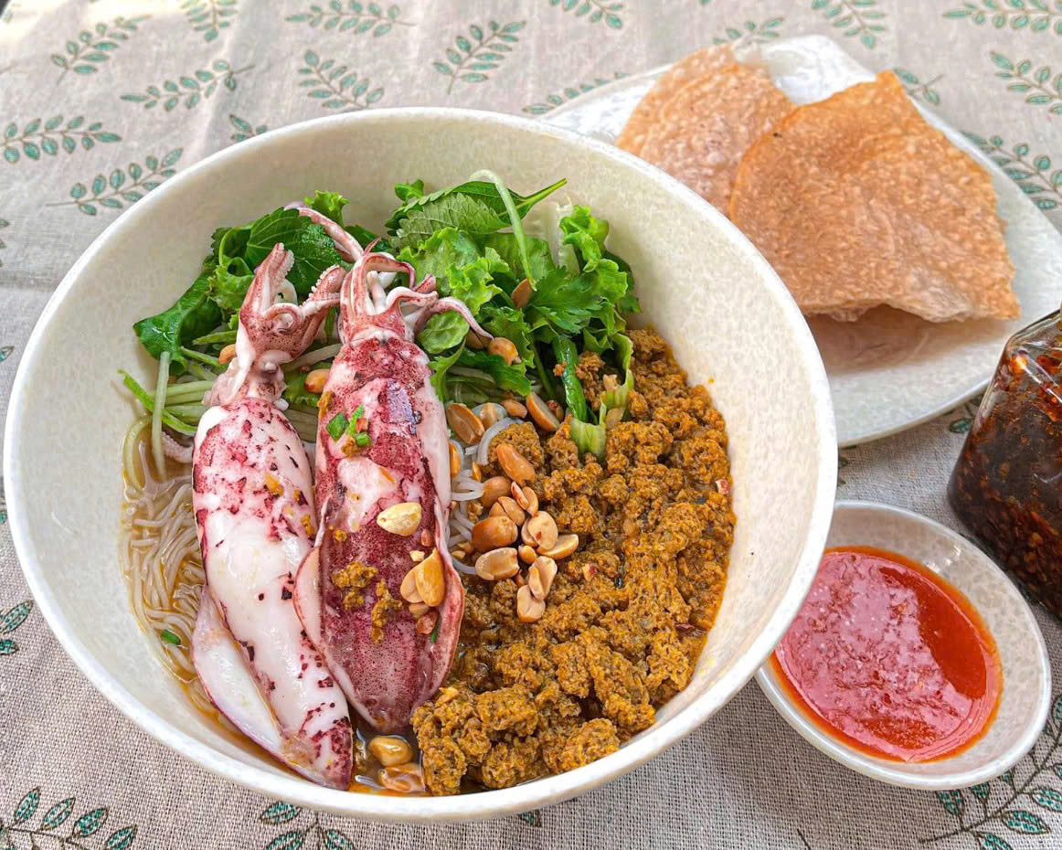 B&uacute;n rạm Ph&ugrave; Mỹ nức tiếng đến TP.HCM: 3 lần đổi mặt bằng, kh&aacute;ch 'ruột' vẫn theo - Ảnh 1.