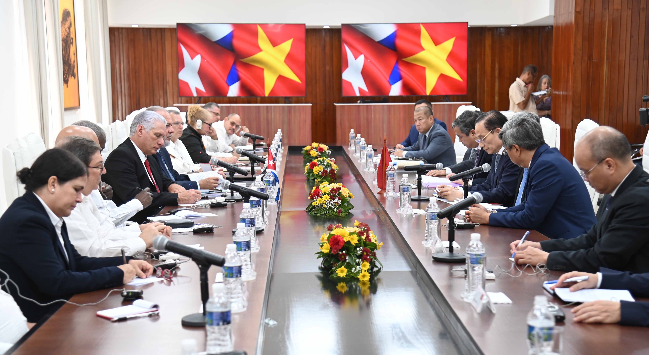 Đặc phái viên của Tổng Bí thư, Chủ tịch nước Tô Lâm thăm Cuba- Ảnh 1. Đặc phái viên của Tổng Bí thư, Chủ tịch nước Tô Lâm thăm Cuba- Ảnh 1.
