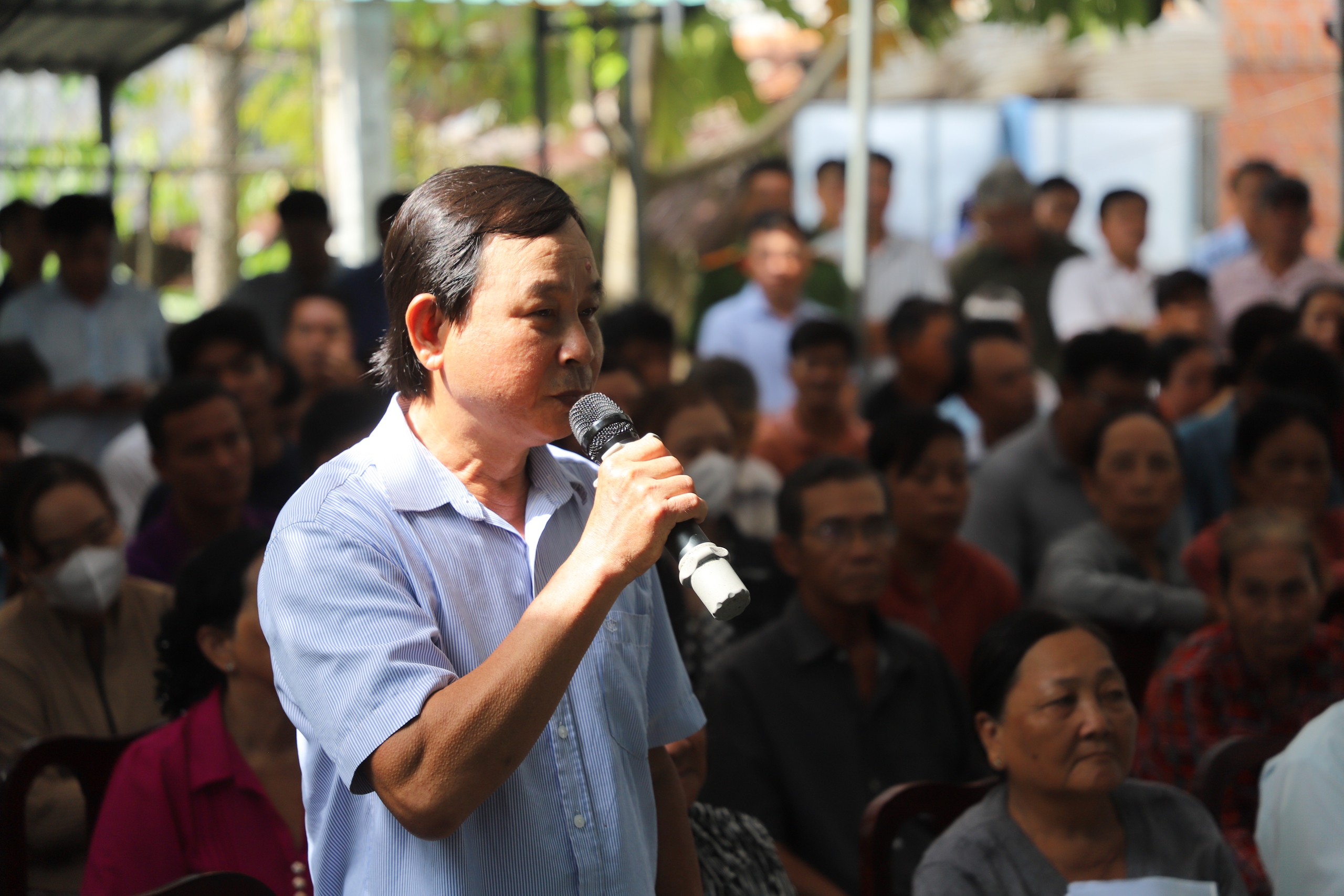 Người dân lo lắng khi khai thác cát sông, Bí thư Tỉnh ủy trấn an - Ảnh 1.