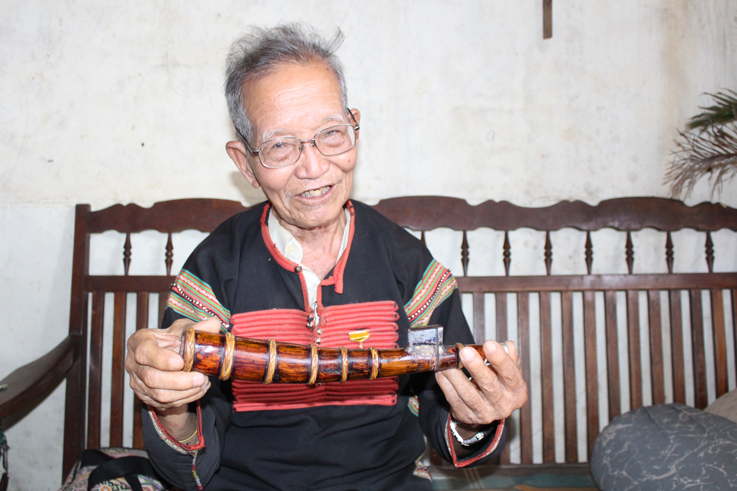 Báu vật của buôn làng Ê Đê ở Buôn Mê Thuột- Ảnh 2.