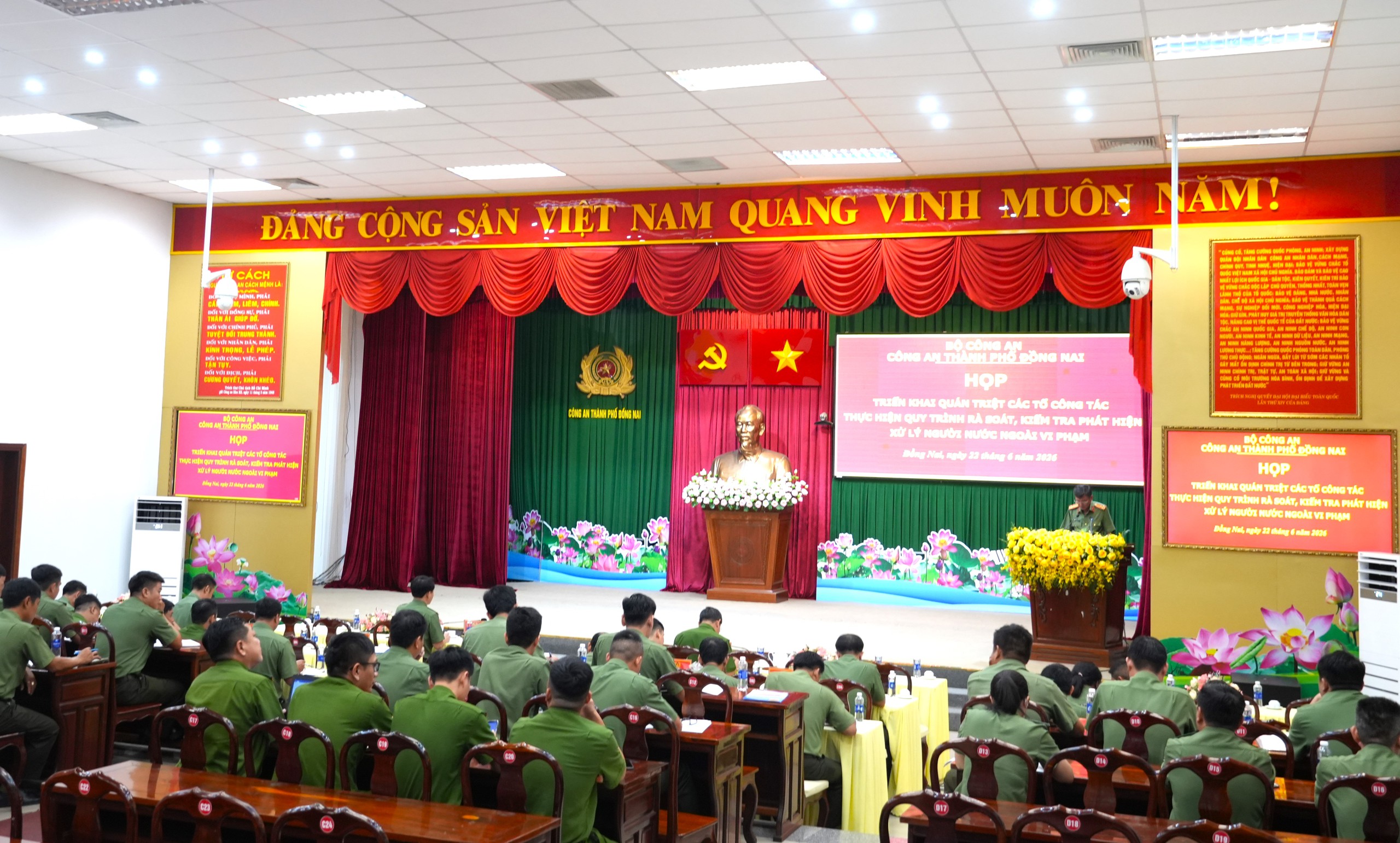 Đồng Nai: Tổng kiểm tra, xử lý người nước ngoài vi phạm về xuất nhập cảnh, cưtrú - Ảnh 1.
