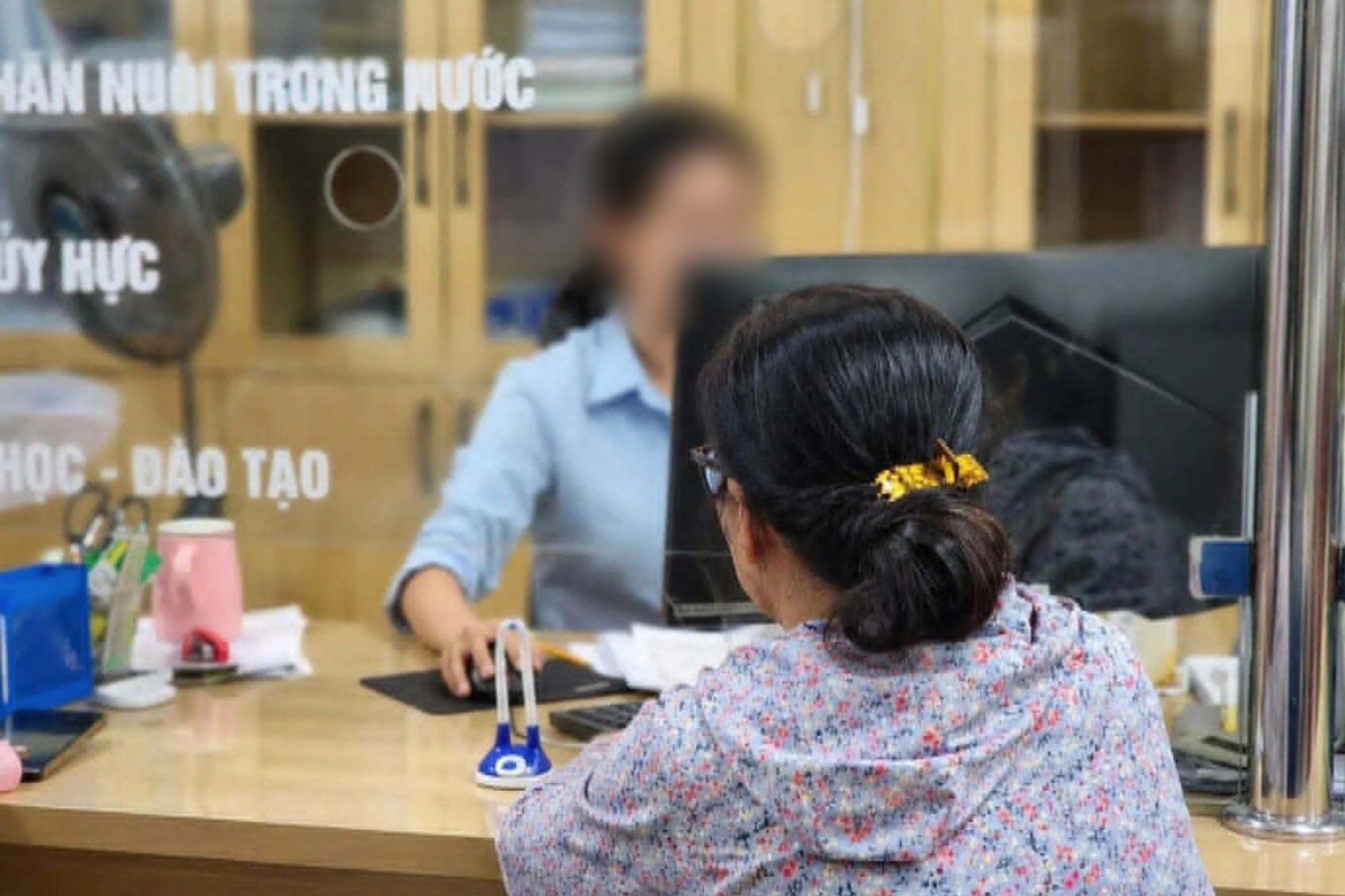 Hà Nội 'nhìn nhận lại' trung tâm hành chính công sau vụ cụ bà 97 tuổi- Ảnh 2.