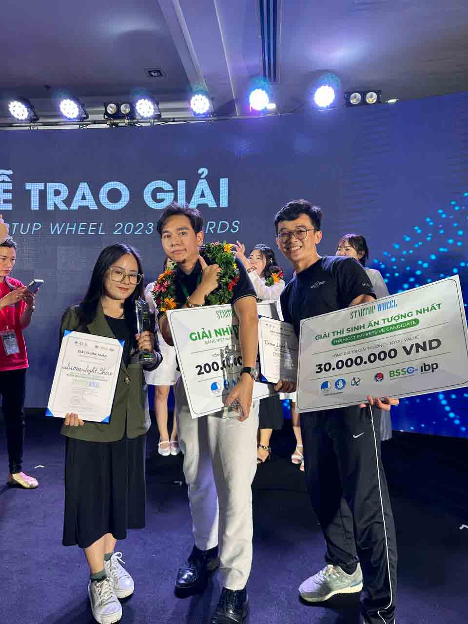 Khởi nghiệp là sẵn sàng bước những lĩnh vực chưa có người đi trước - Ảnh 3.