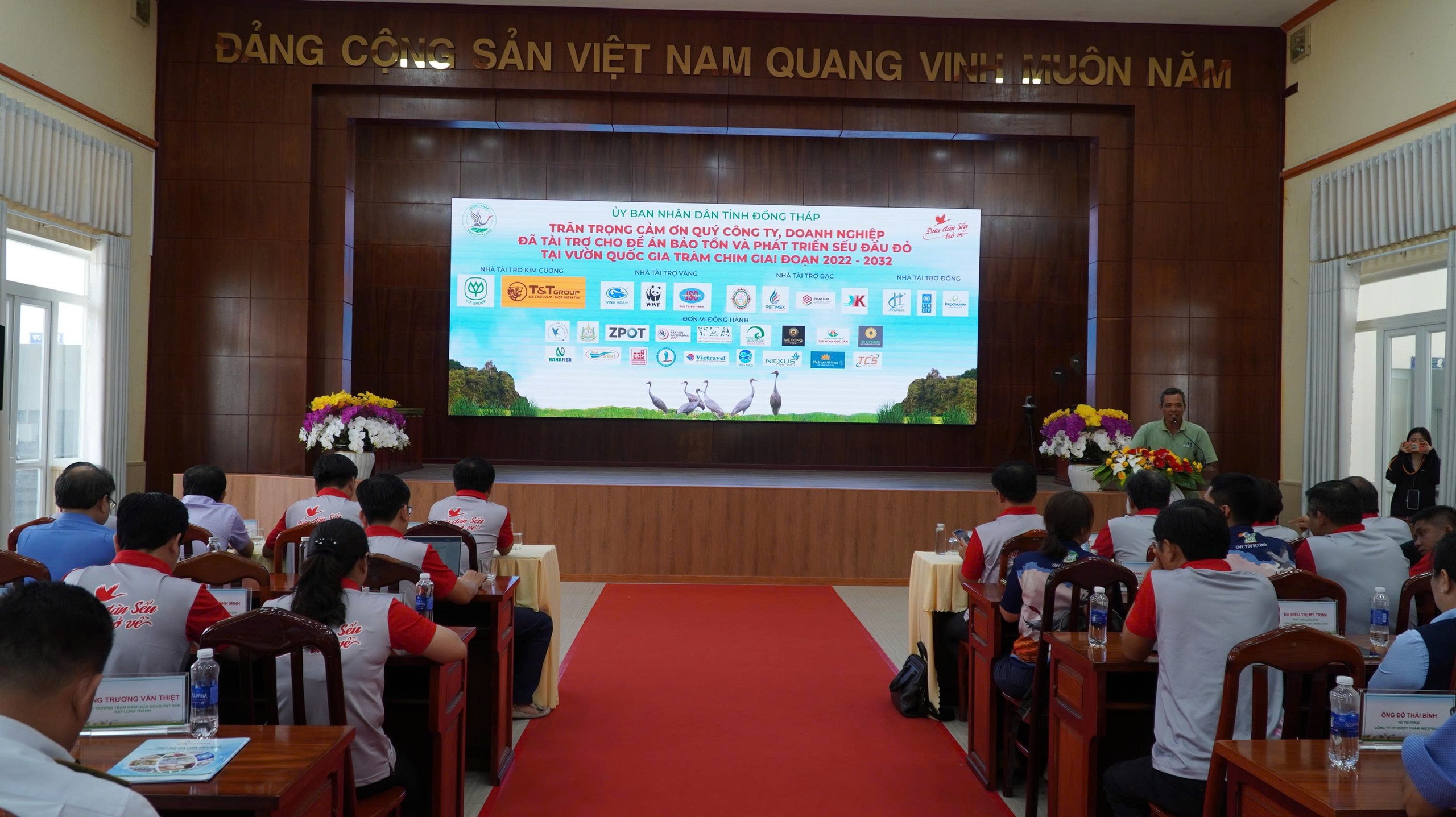 Đồng Tháp tiếp nhận thêm 6 sếu đầu đỏ từ Thái Lan- Ảnh 1.