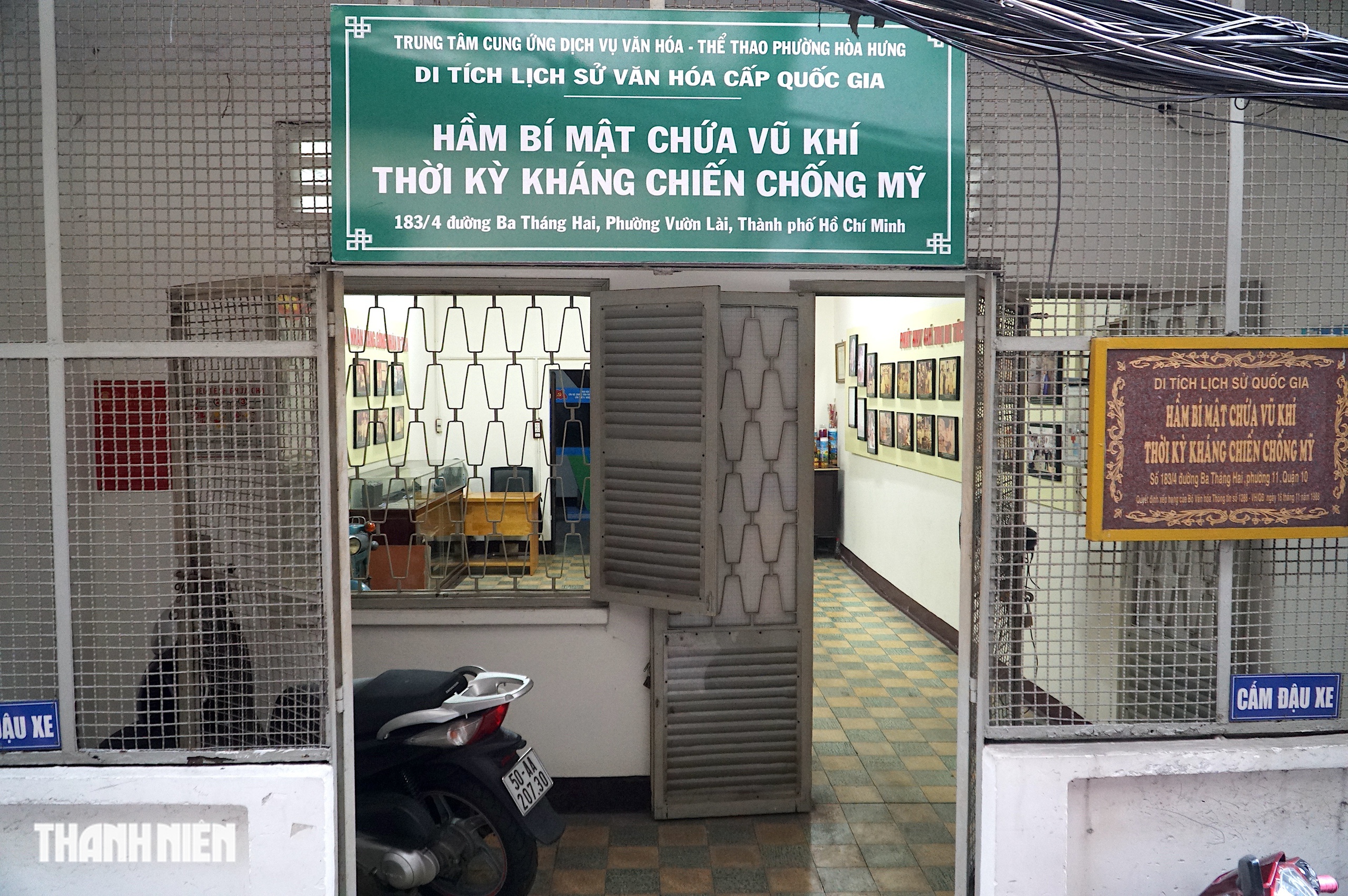 Căn nh&agrave; của thợ gi&agrave;y ở TP.HCM c&oacute; hầm b&iacute; mật chứa vũ kh&iacute; thời kh&aacute;ng chiến - Ảnh 11.