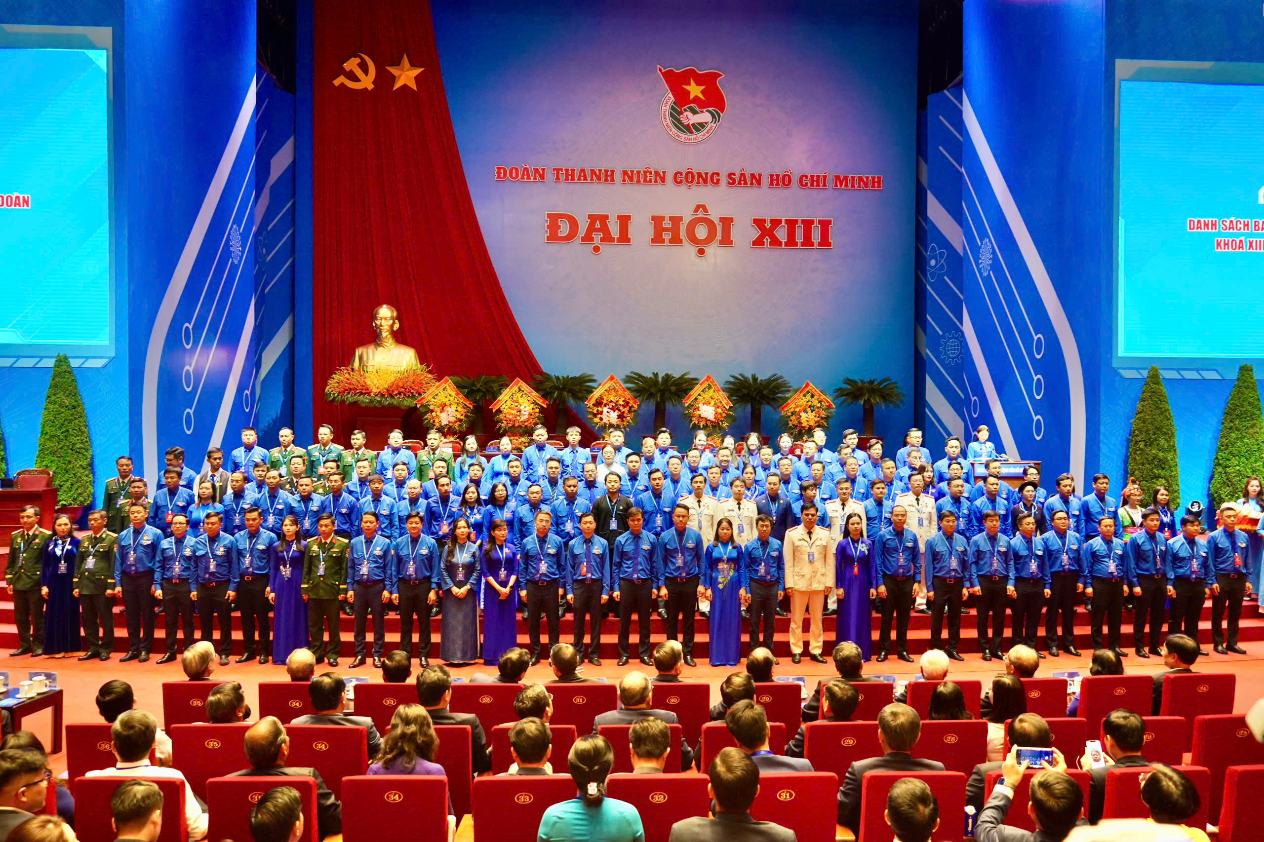 Tổng B&iacute; thư, Chủ tịch nước: C&ocirc;ng t&aacute;c Đo&agrave;n đ&atilde; thiết thực, gần thanh ni&ecirc;n hơn - Ảnh 4.