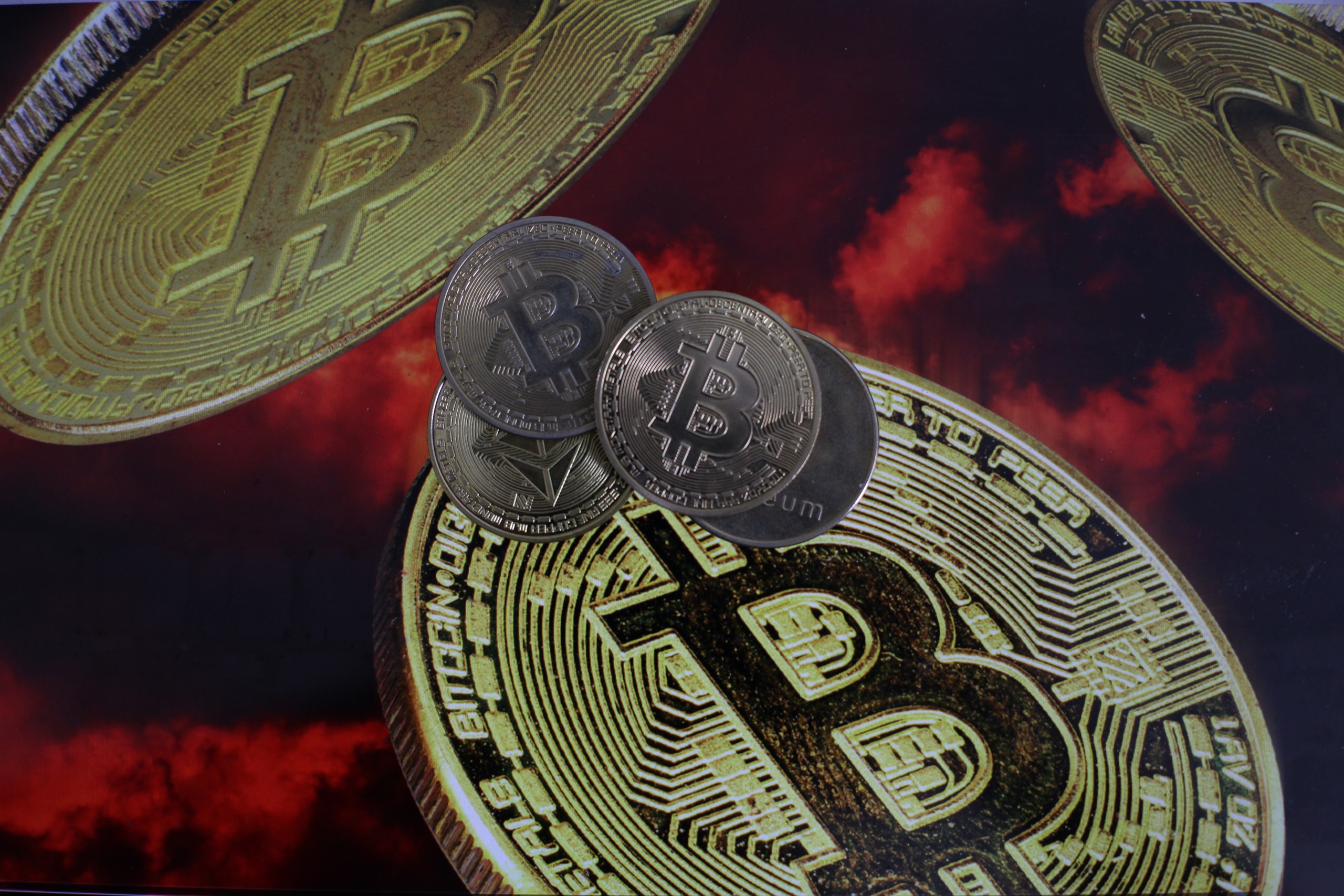 Giá Bitcoin hôm nay 25.6.2026: Thủng đáy 60.000 USD, thổi bay tỉ USD của nhà đầu tư - Ảnh 1.