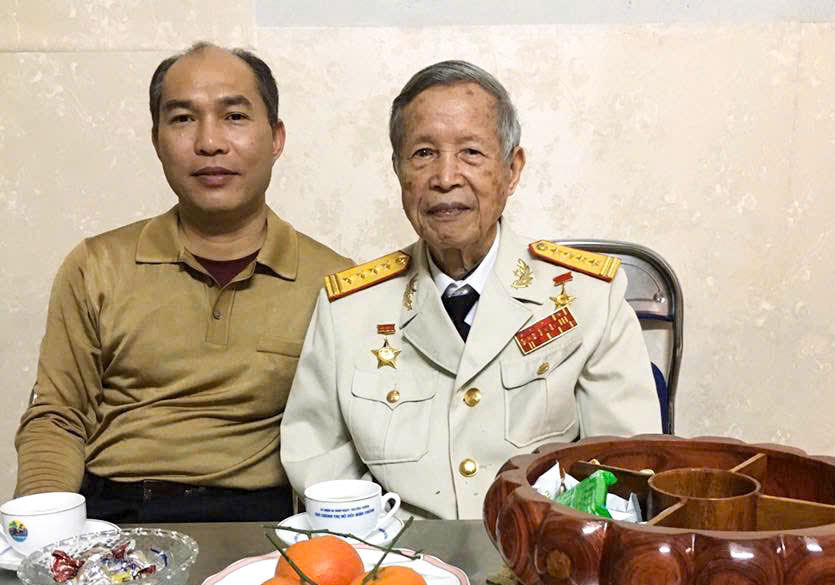 K&yacute; ức b&igrave;nh dị về Anh h&ugrave;ng La Văn Cầu- Ảnh 2.