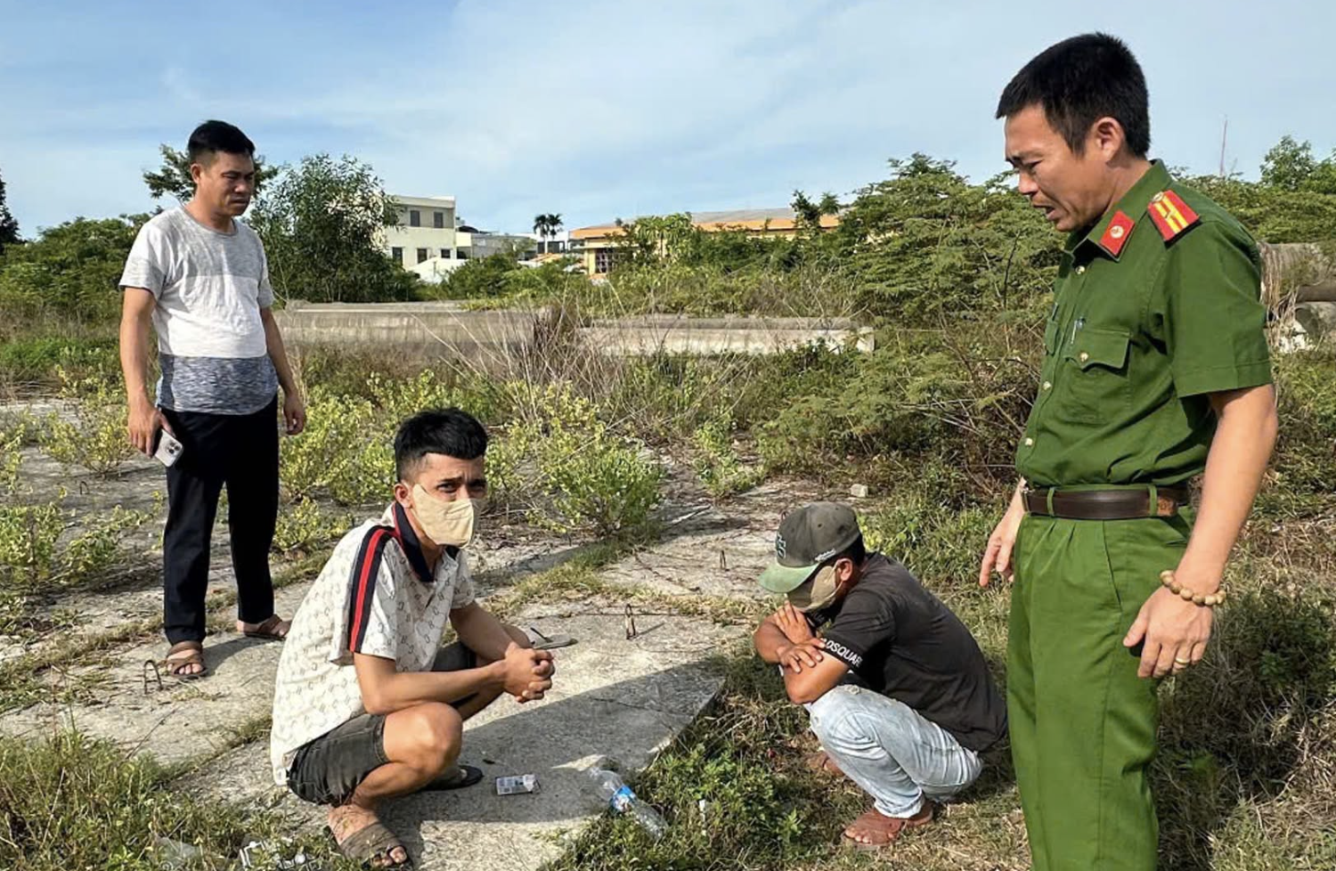 Bất ngờ test ma túy hàng loạt tài xế tại Bến xe Trung tâm Đà Nẵng- Ảnh 6.