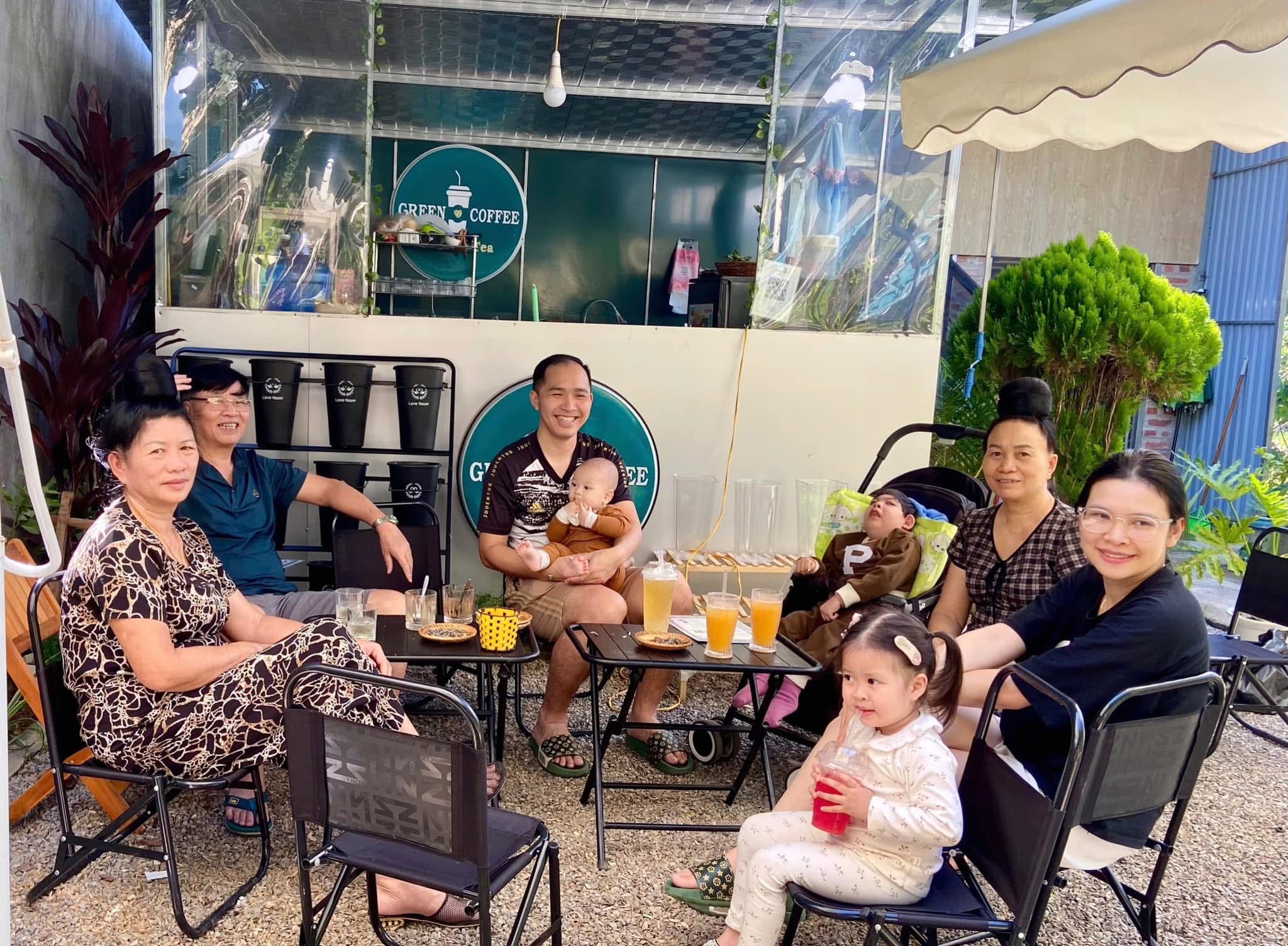 Tổ ấm của vợ chồng b&aacute;c sĩ trẻ từng thấy 'cuộc sống sụp đổ trước mắt' - Ảnh 2.