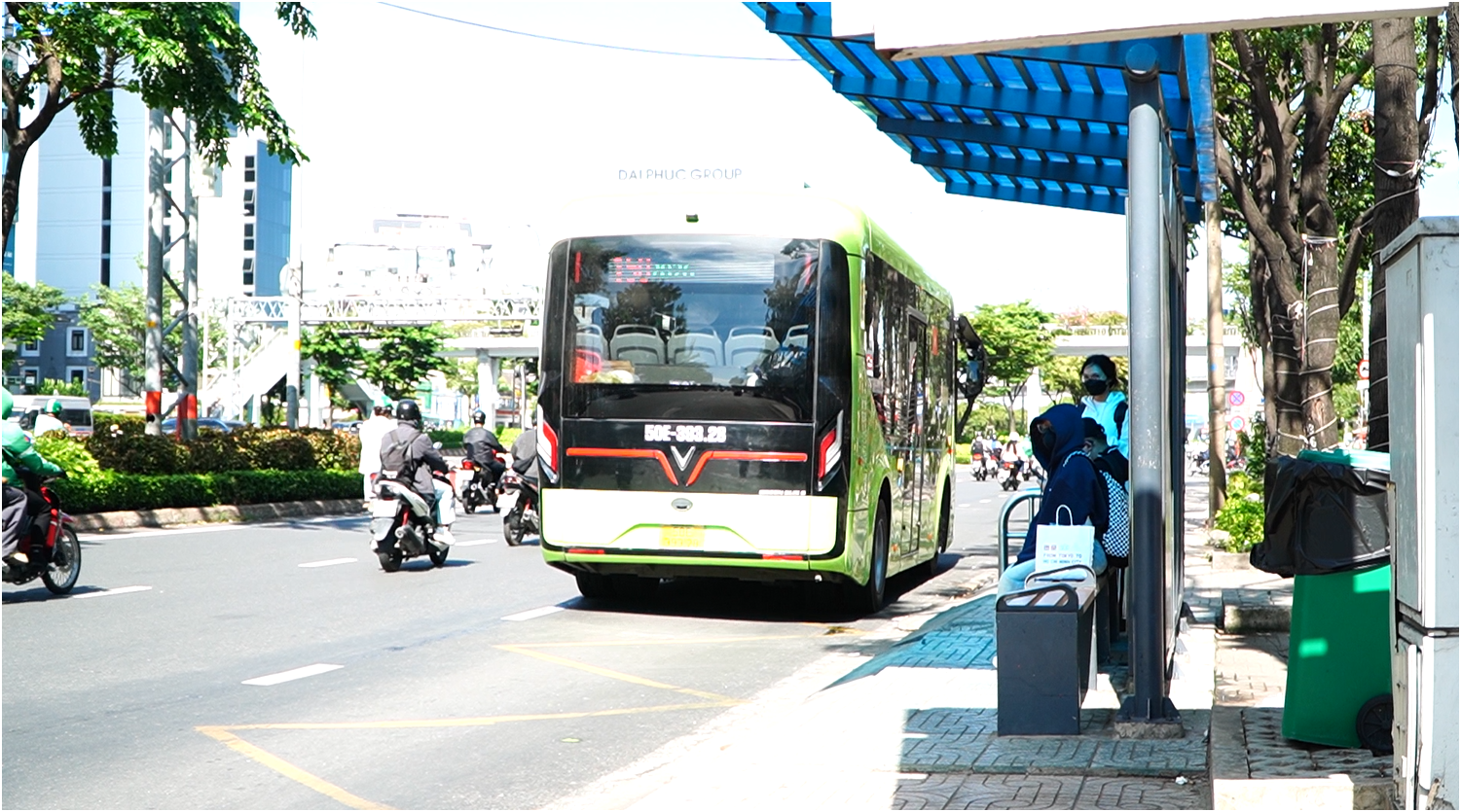 Xe bu&yacute;t TP.HCM miễn ph&iacute; từ 1.7, người d&acirc;n h&aacute;o hức nhưng vẫn chờ  - Ảnh 4.