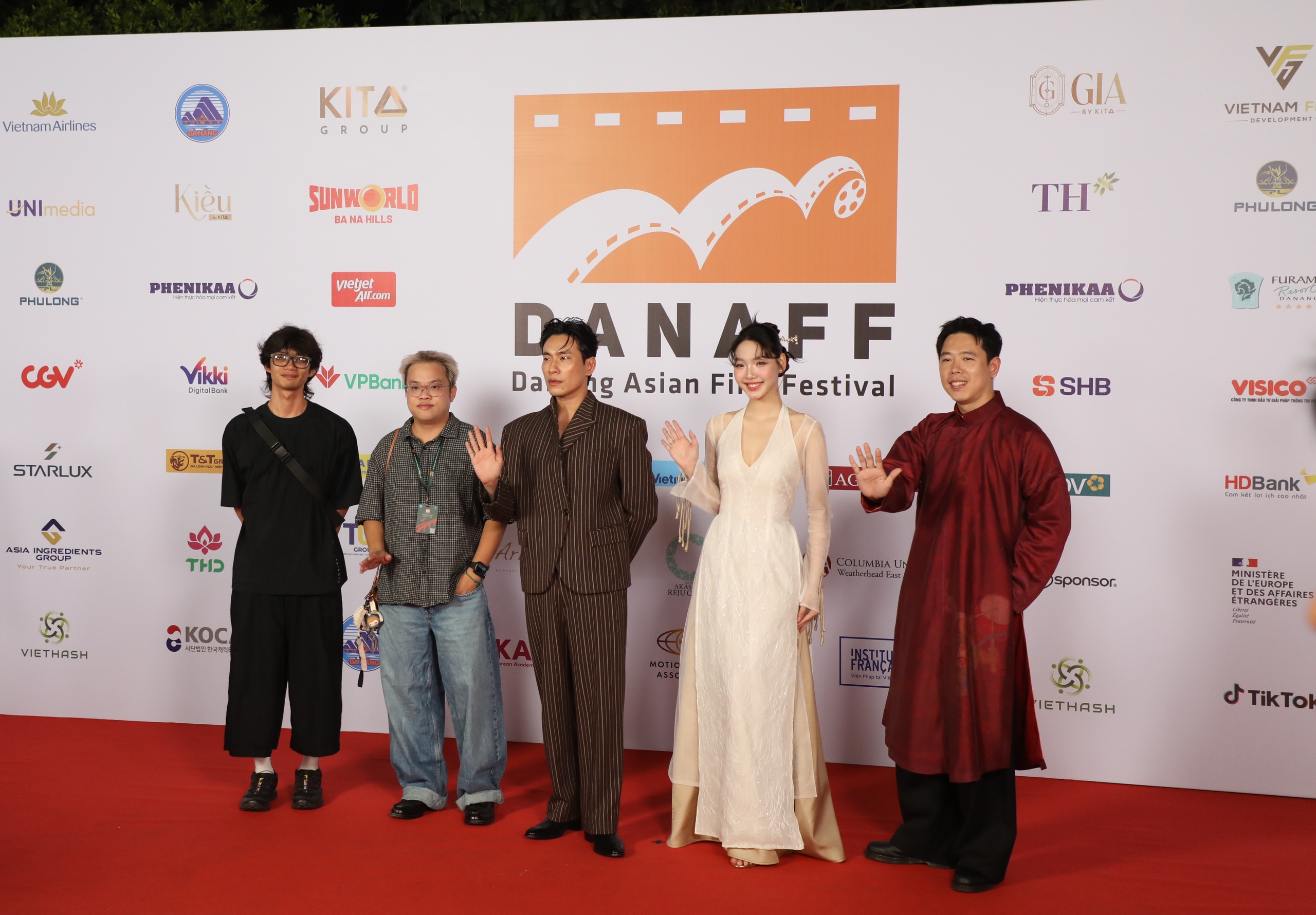 T&agrave;i tử H&agrave;n Quốc Ji Chang Wook c&ugrave;ng d&agrave;n sao 'đốt ch&aacute;y' thảm đỏ DANAFF IV- Ảnh 5.