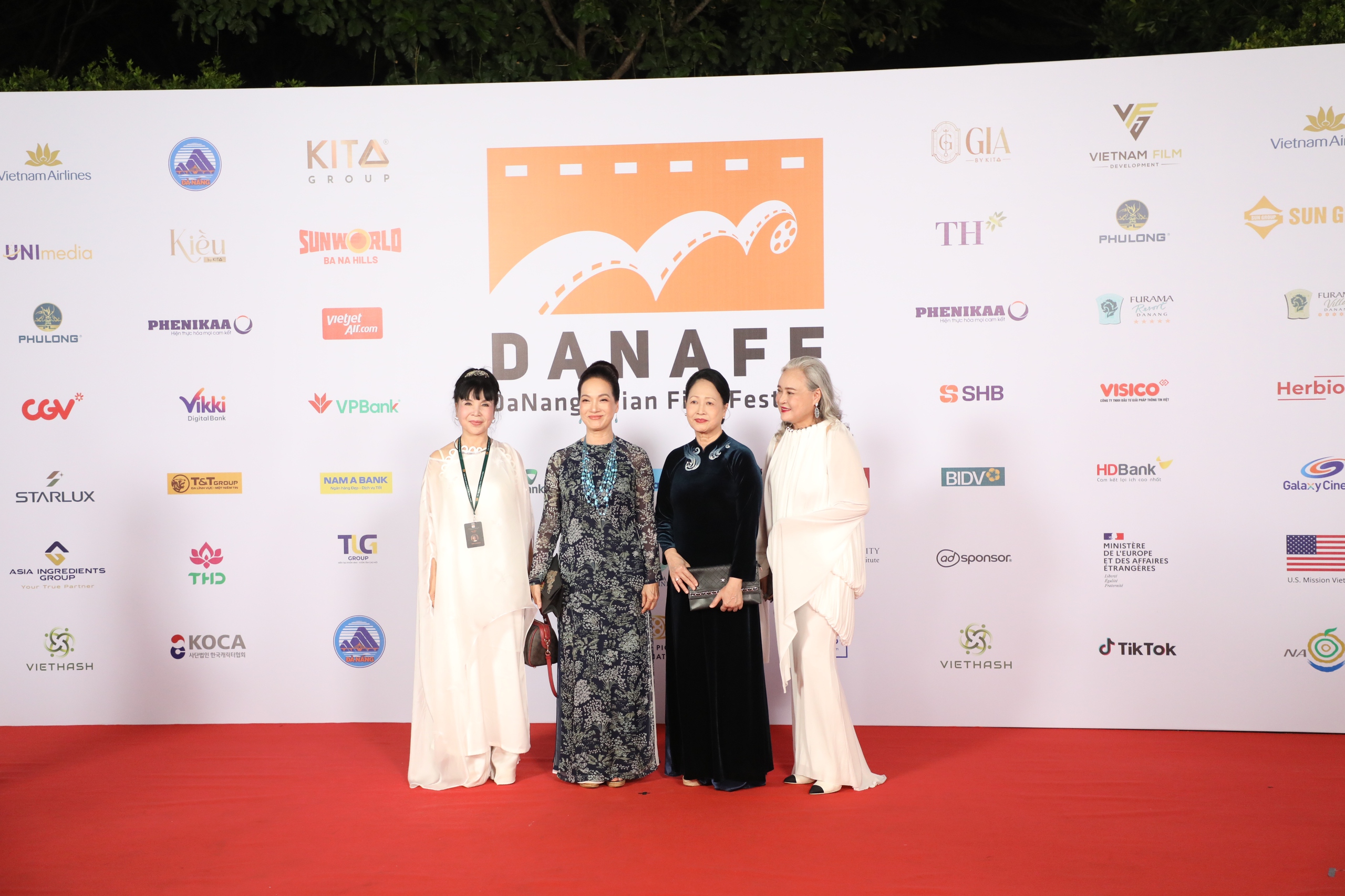 T&agrave;i tử H&agrave;n Quốc Ji Chang Wook c&ugrave;ng d&agrave;n sao 'đốt ch&aacute;y' thảm đỏ DANAFF IV- Ảnh 10.