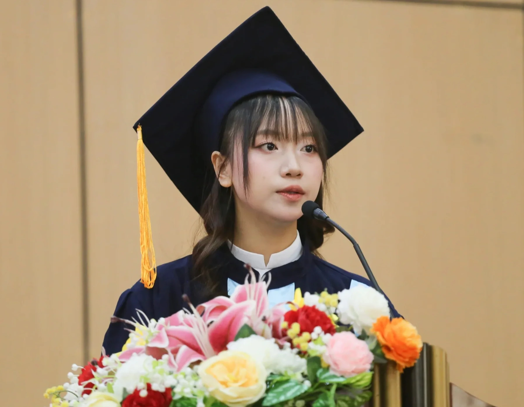 Nữ sinh nh&agrave; n&ocirc;ng Quảng Trị trở th&agrave;nh thủ khoa Trường ĐH Kinh tế - ĐH Huế  - Ảnh 1.